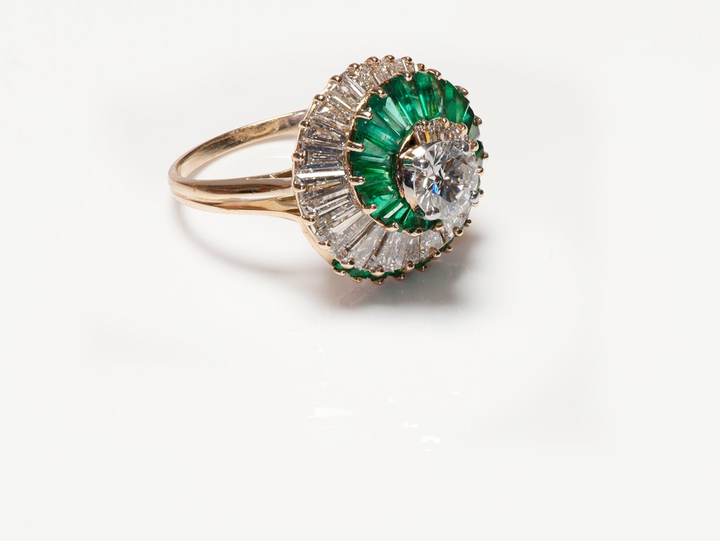 Oscar Heyman 18K Gold Emerald & Diamond Swirl Ring