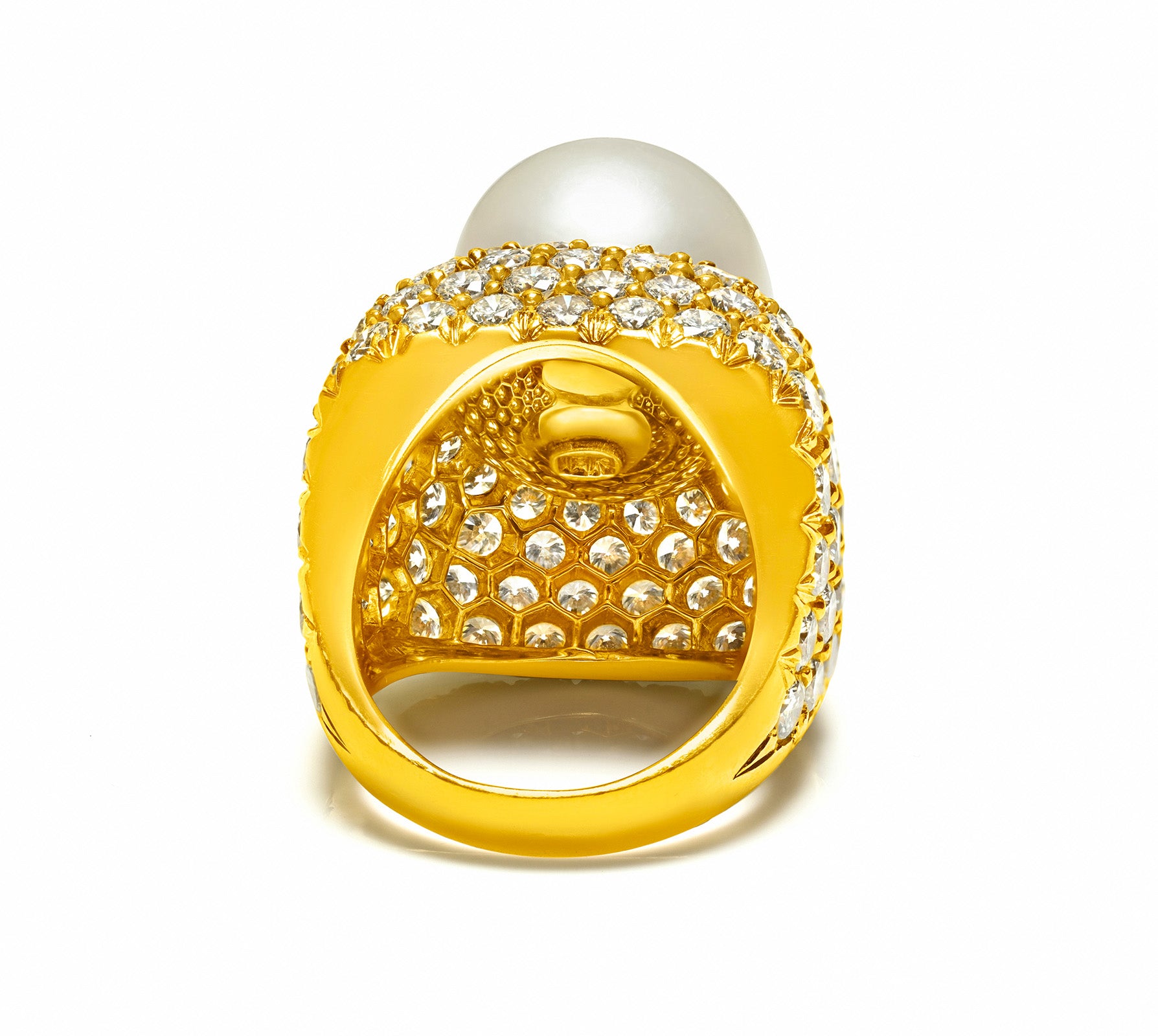 Diamond Pearl Ring 18K yellow Gold