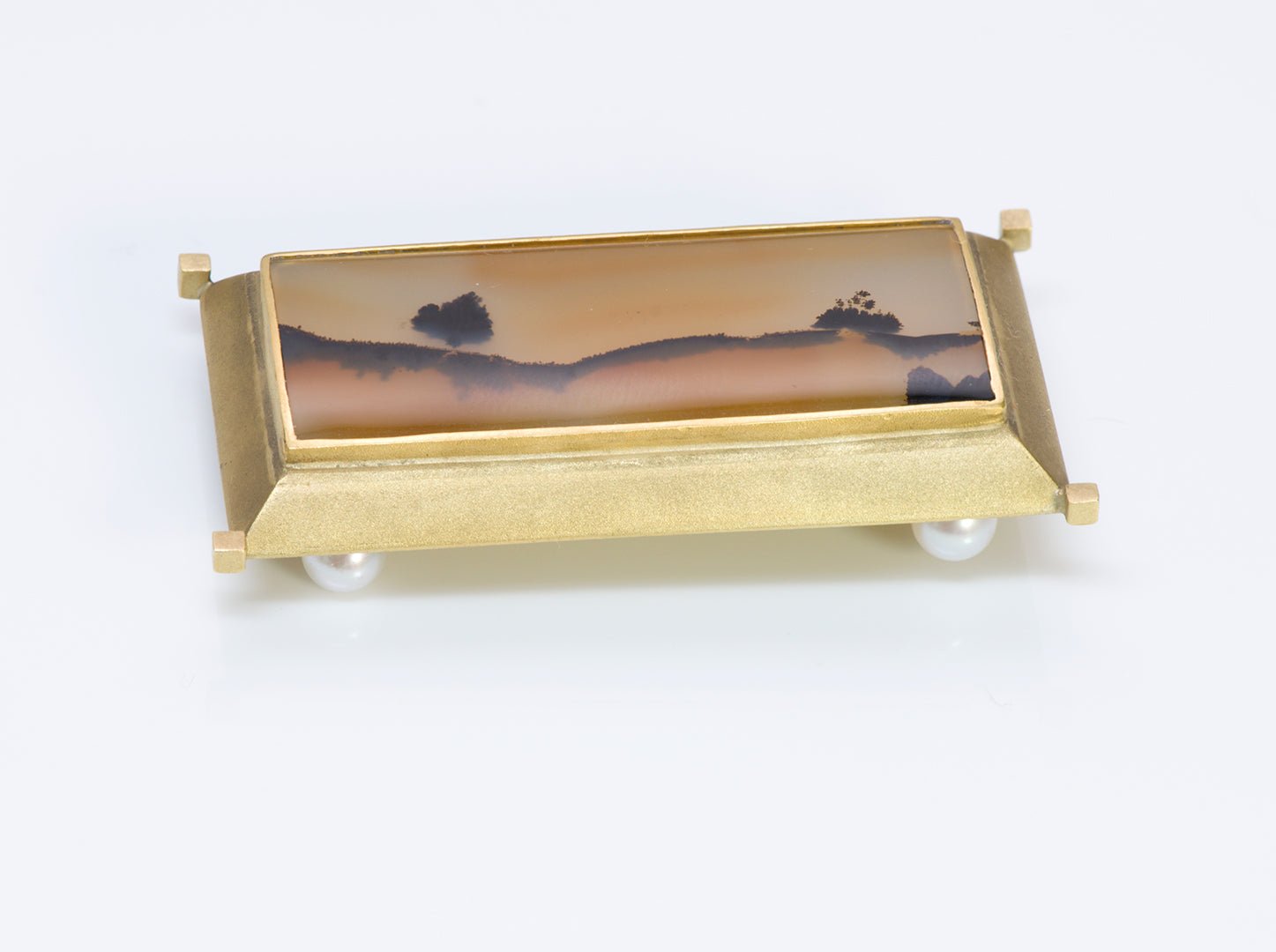 Rob Greene 18K Gold Scenic Agate Brooch