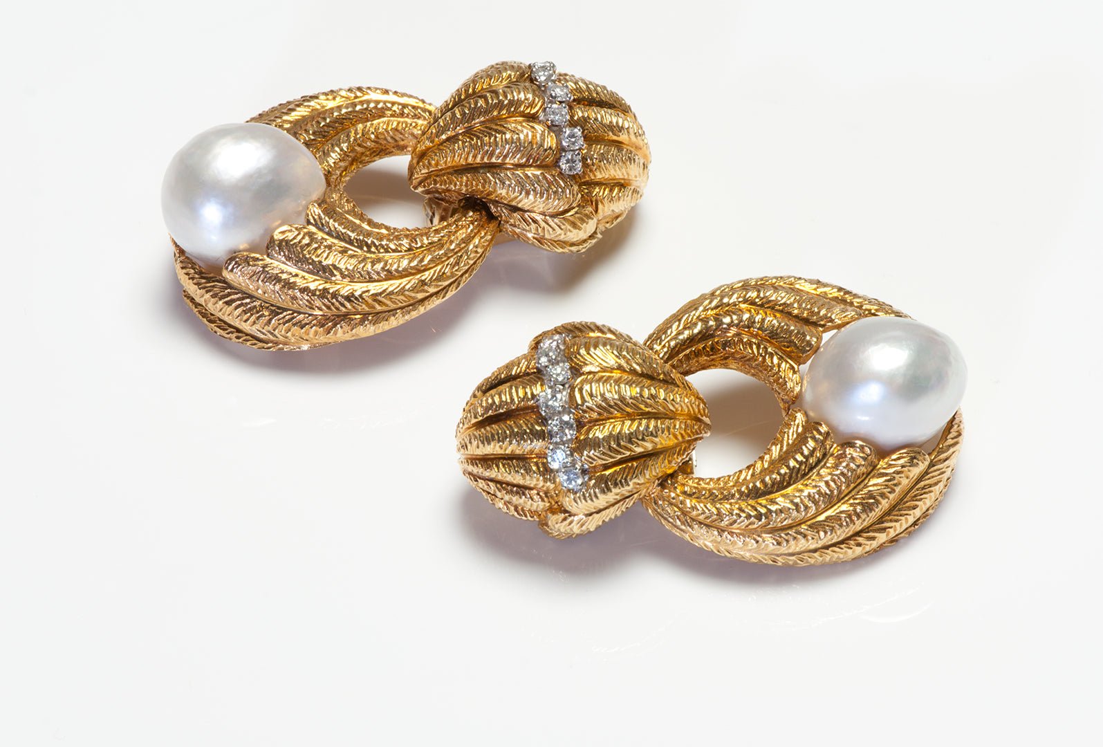 Robert Wander 18K Yellow Gold Pearl Diamond Earrings