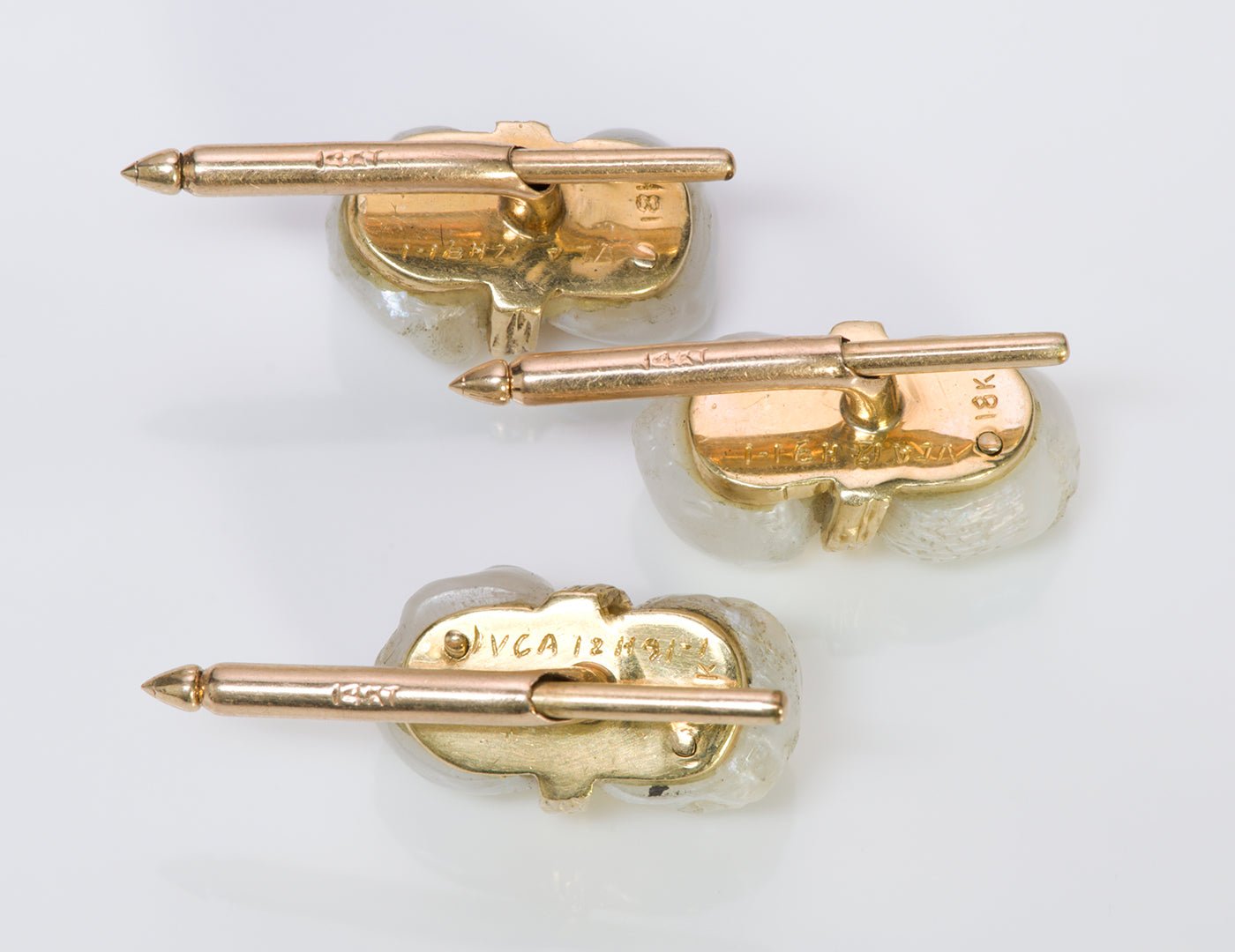 Ruser Freshwater Pearl Cufflink & Van Cleef Arpels Studs