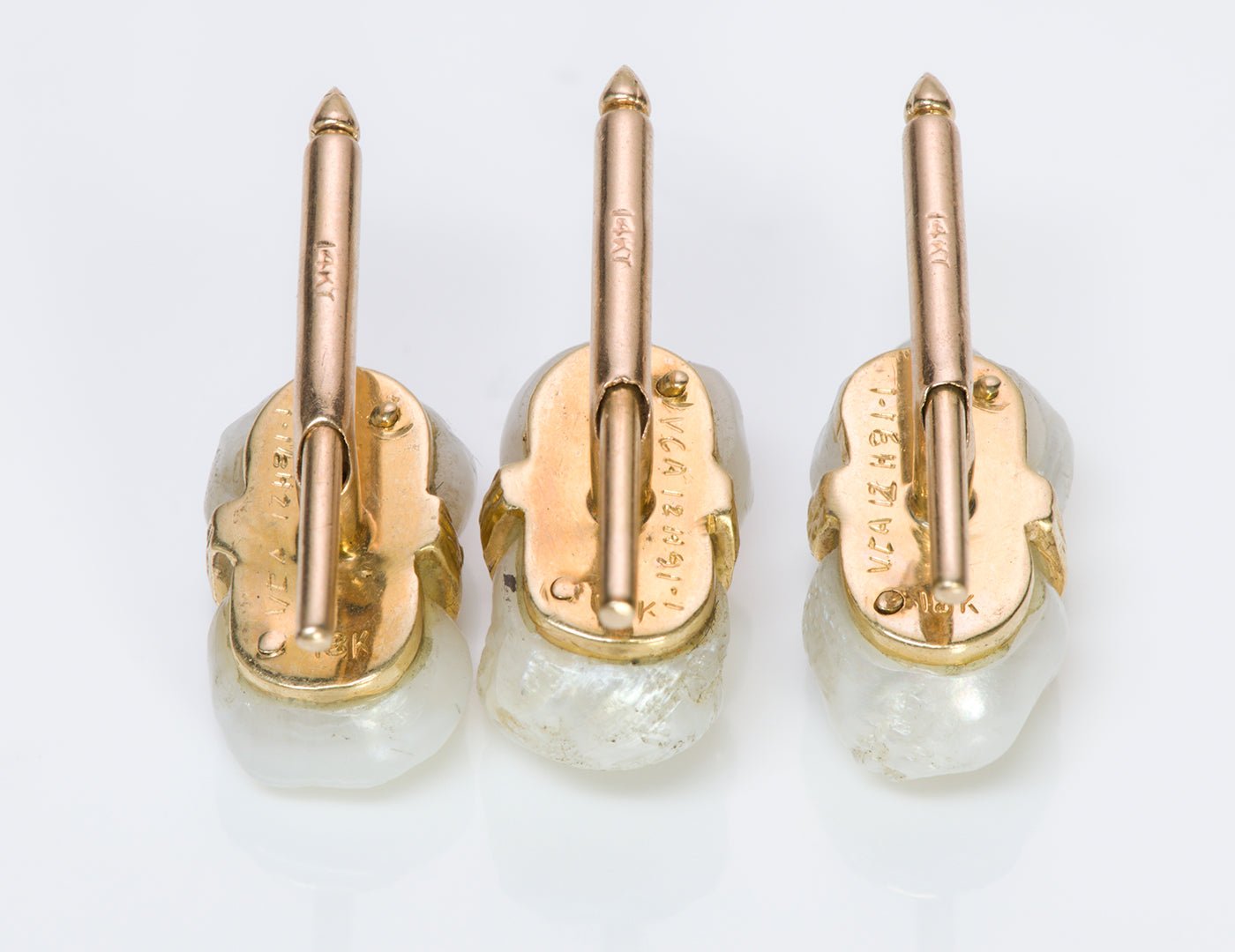 Ruser Freshwater Pearl Cufflink & Van Cleef Arpels Studs