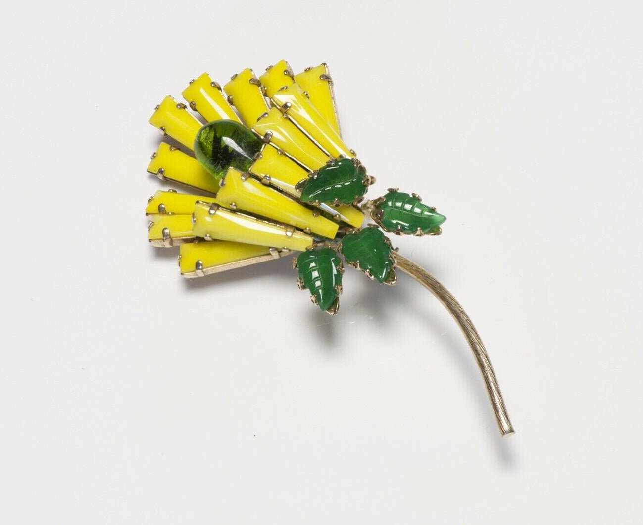SCHREINER New York Yellow Keystone Green Glass Flower Brooch