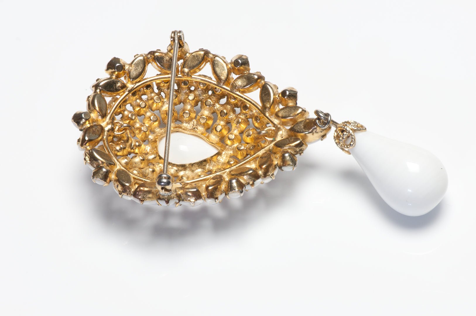Schreiner NY 1949 for Christian Dior Couture Gripoix White Glass Crystal Brooch