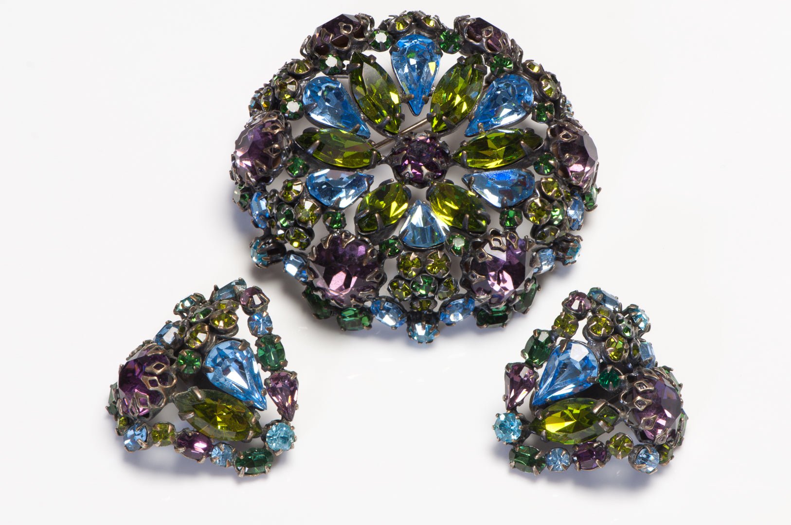 Schreiner NY 1950’s Blue Green Purple Crystal Flower Earrings Pendant Brooch Set