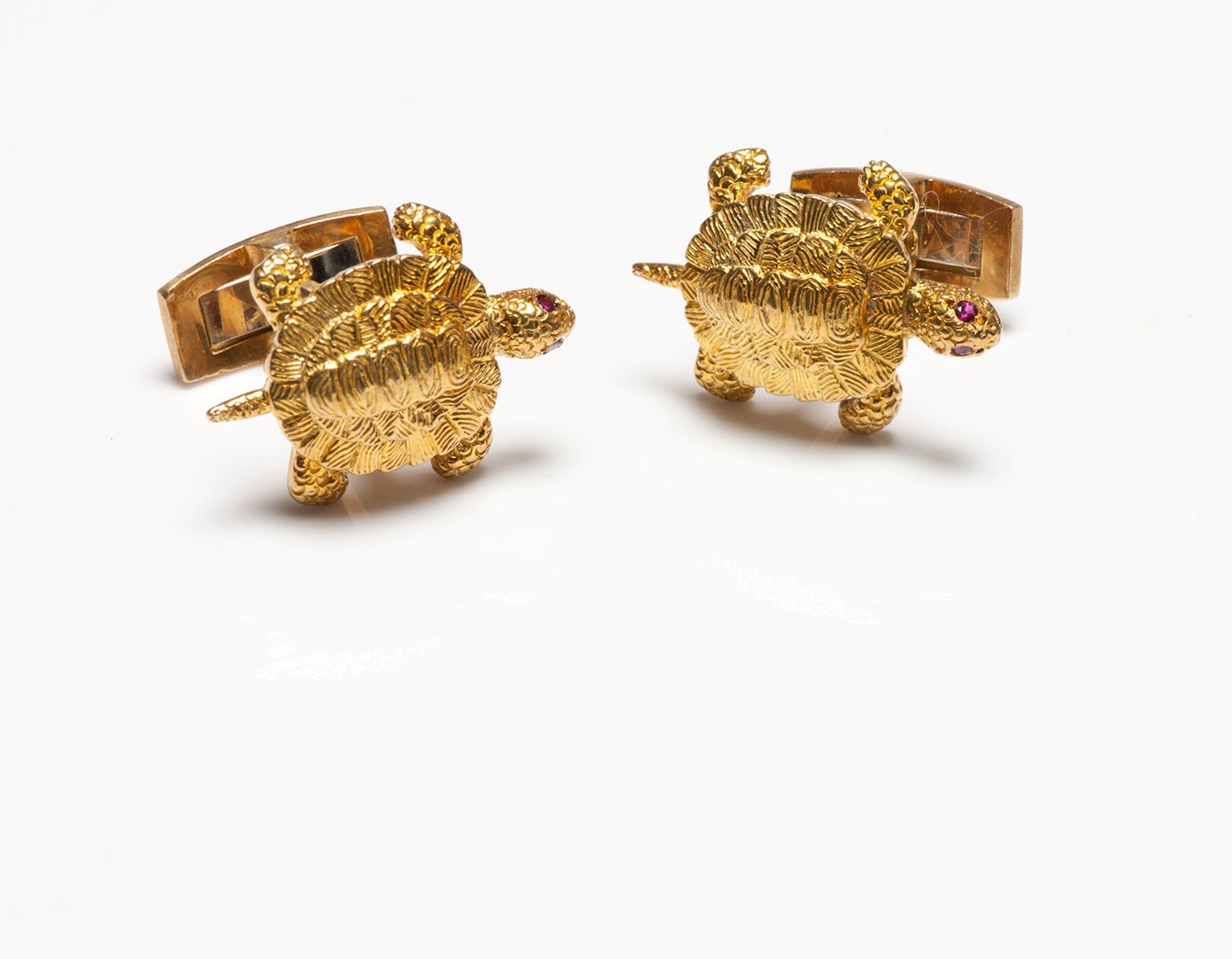 Scully & Scully 18K Yellow Gold Ruby Turtle Cufflinks