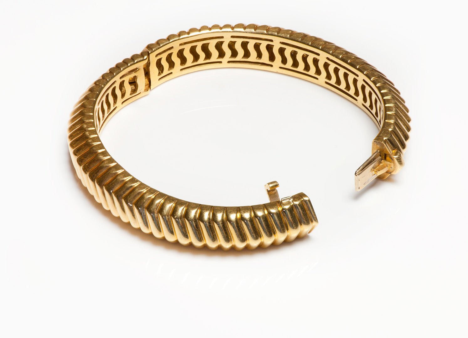Tiffany & Co. 18K Yellow Gold Ribbed Bangle Bracelet