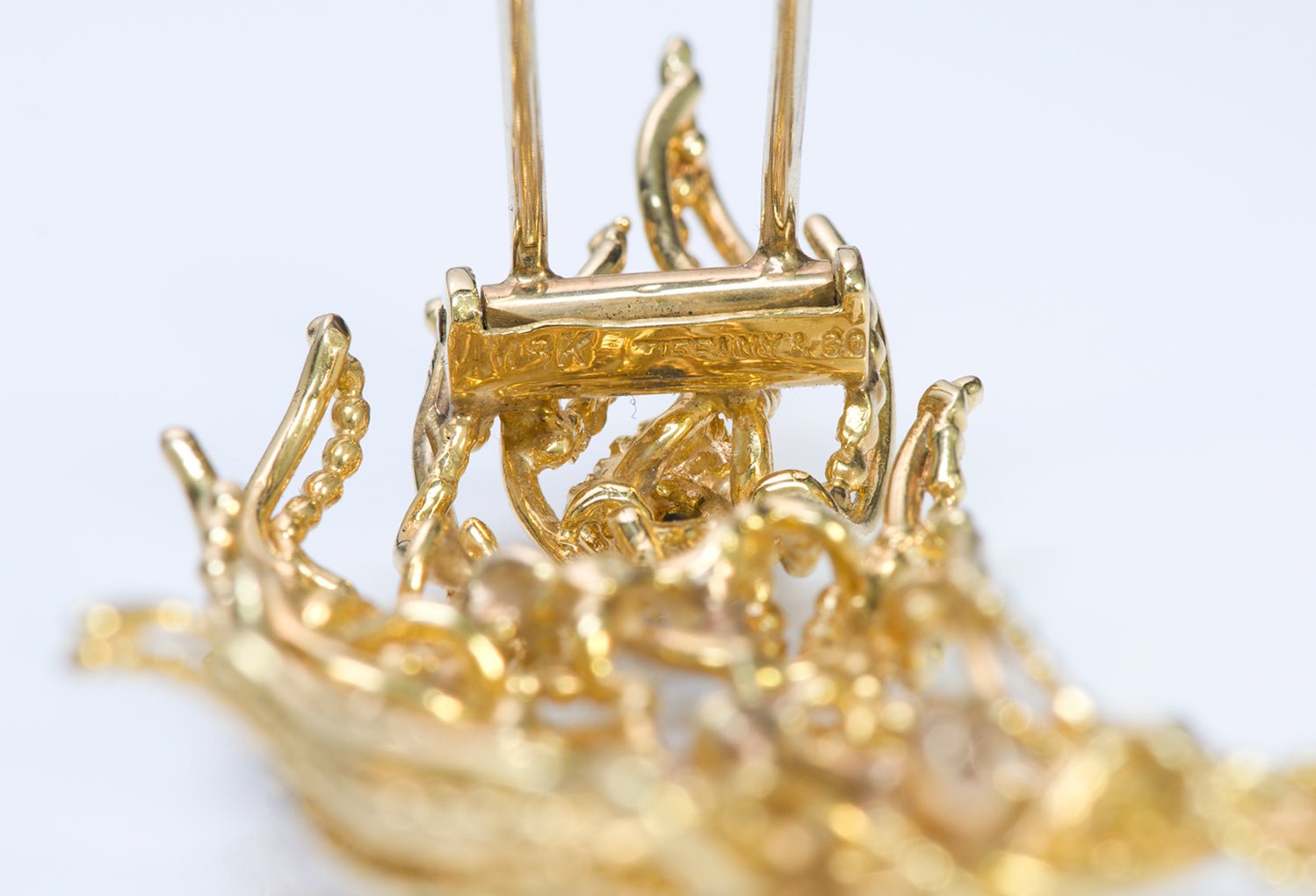 Tiffany & Co. 18K Yellow Gold Sapphire Clip
