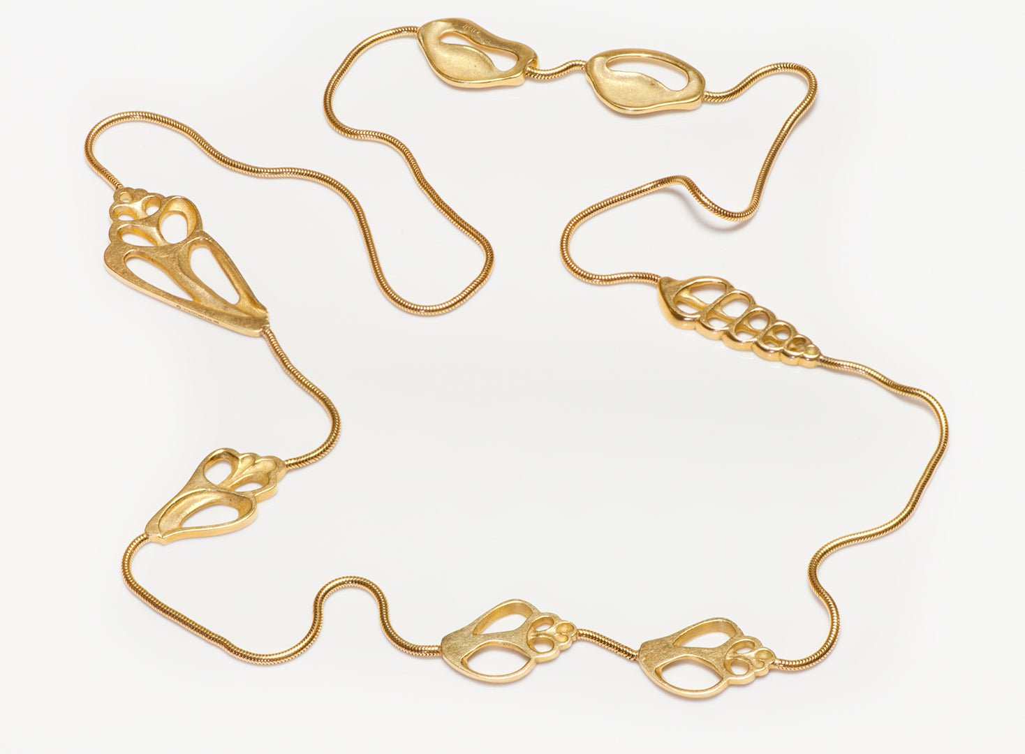 Tiffany & Co. Angela Cummings 18K Gold Seashell Necklace