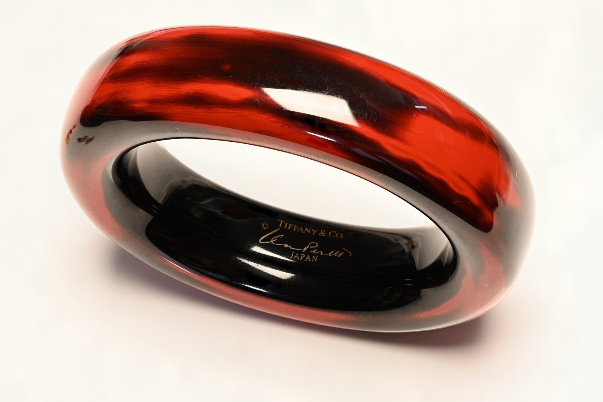 Tiffany & Co. Elsa Peretti Red Black Lacquered Wood Doughnut Bangle Bracelet