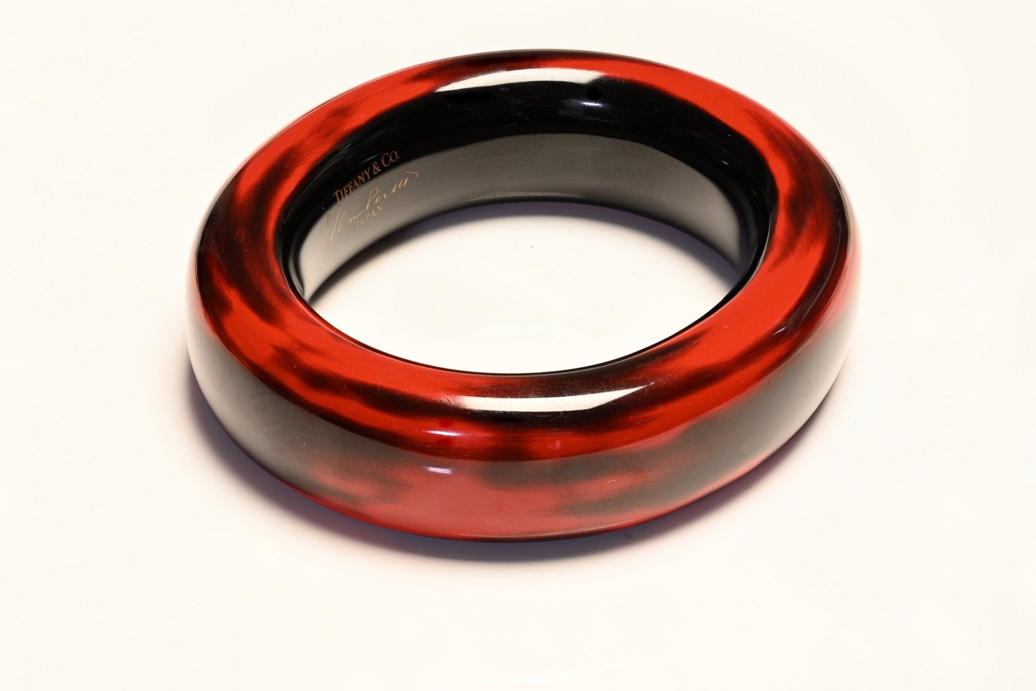 Tiffany & Co. Elsa Peretti Red Black Lacquered Wood Doughnut Bangle Bracelet