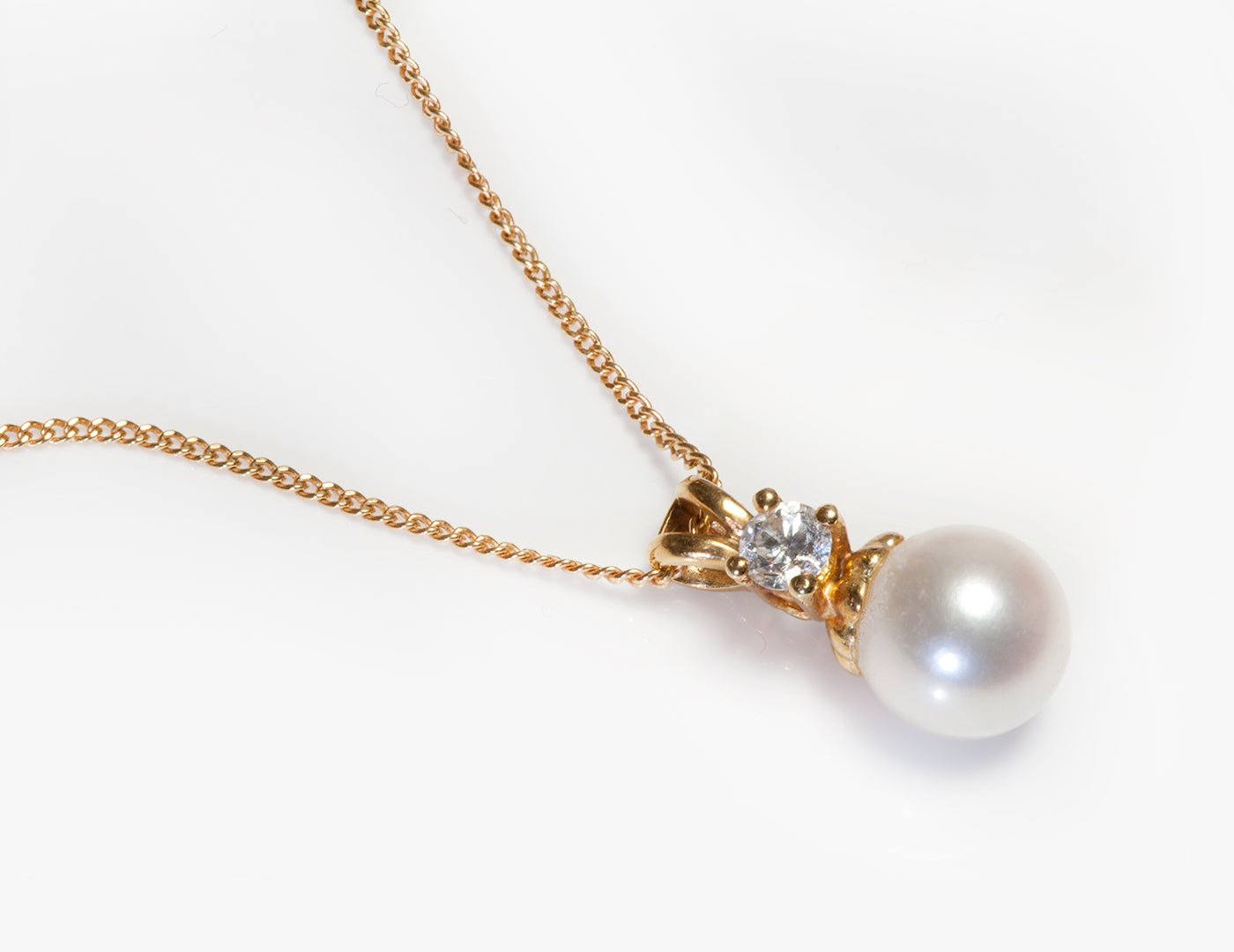 Tiffany & Co. Signature 18K Gold Pearl Diamond Pendant