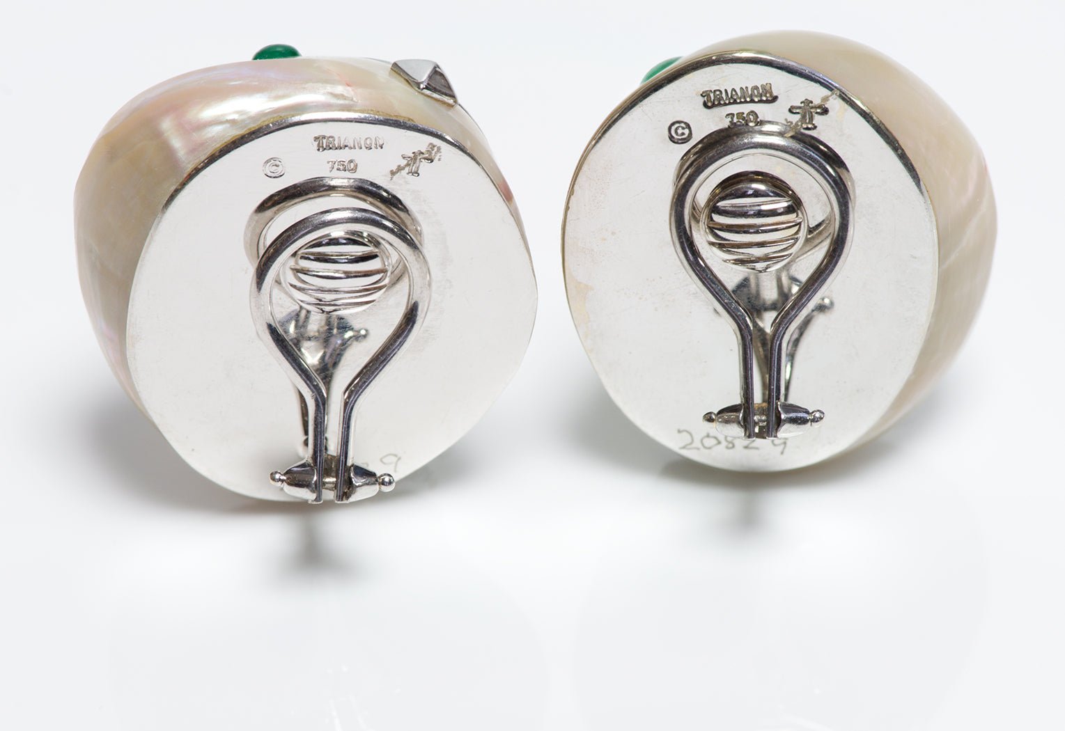 Trianon Shell 18K Gold Zircon Emerald Earrings