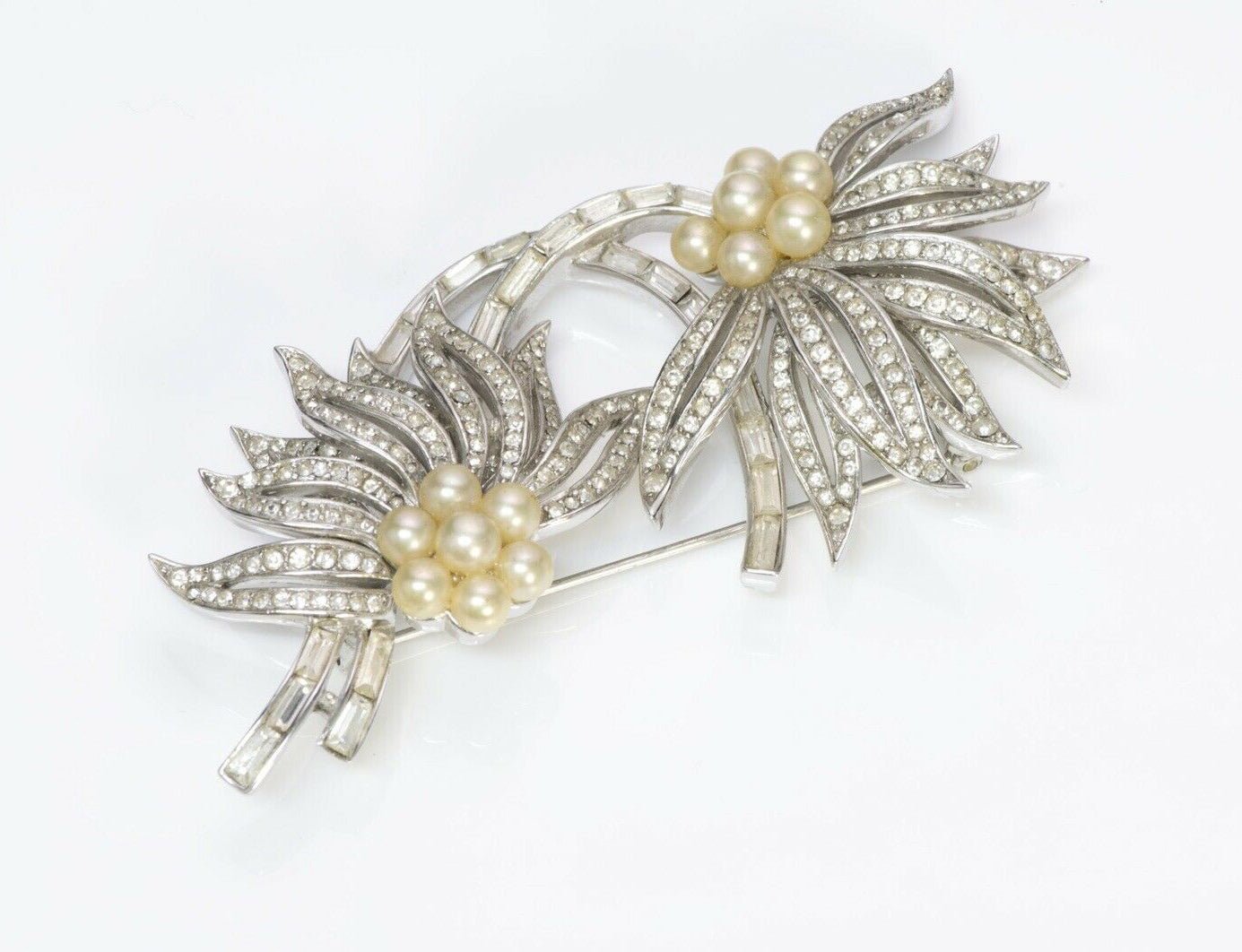 TRIFARI 1950’s Alfred Philippe Crystal Pearl Flower Pin Brooch