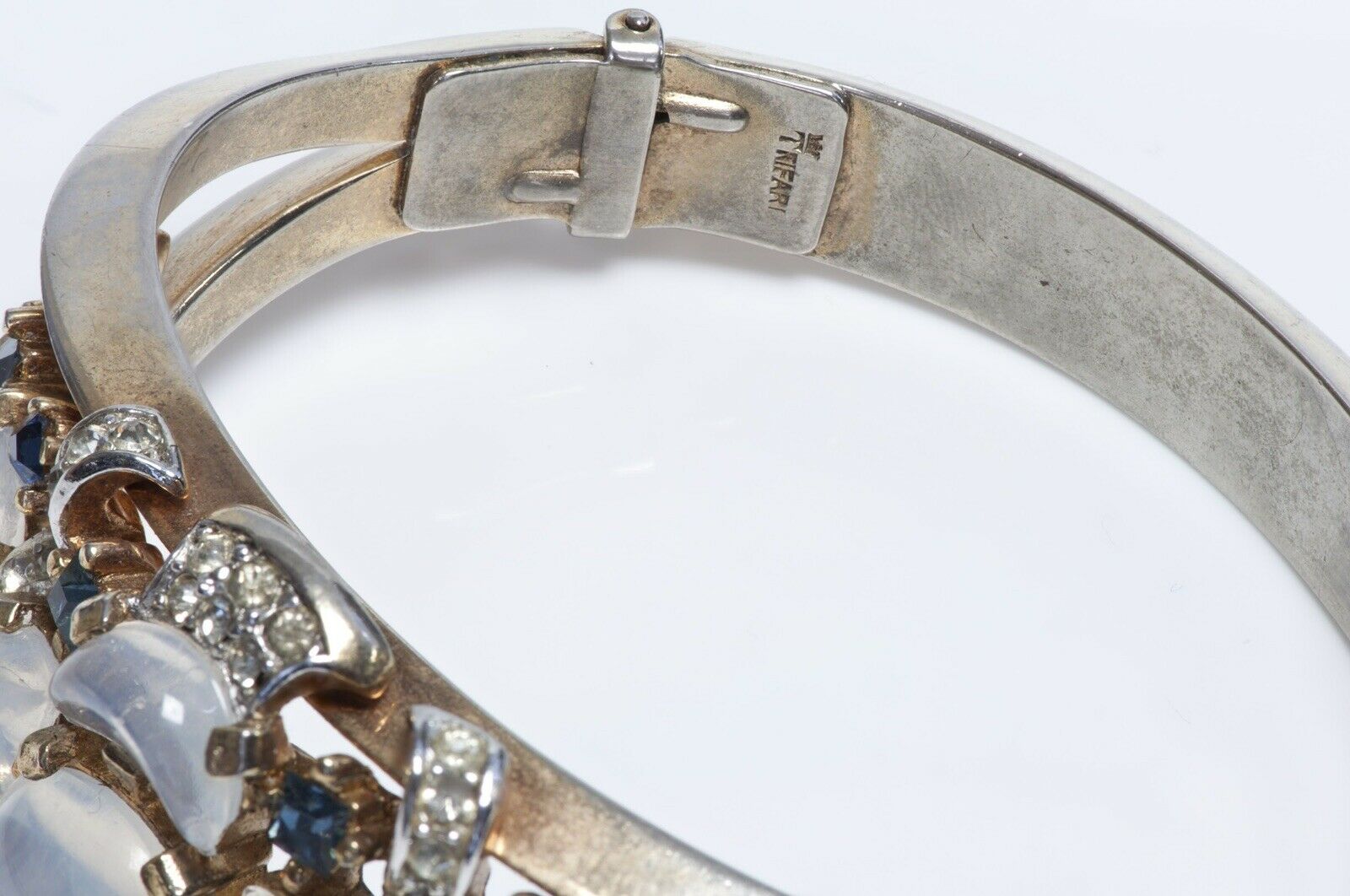 TRIFARI Alfred Philippe Clair De Lune Jelly Belly Blue Crystal Bangle Bracelet