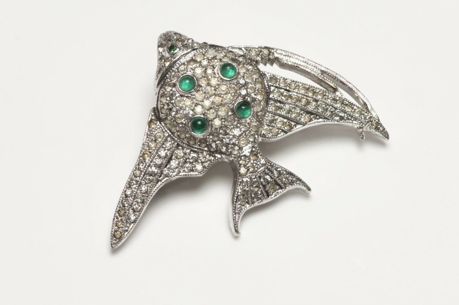 TRIFARI KTF 1930’s Alfred Philippe Green Cabochon Glass Crystal Fish Brooch