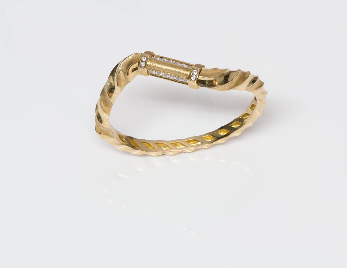 Twist 18K Gold & Diamond Bracelet