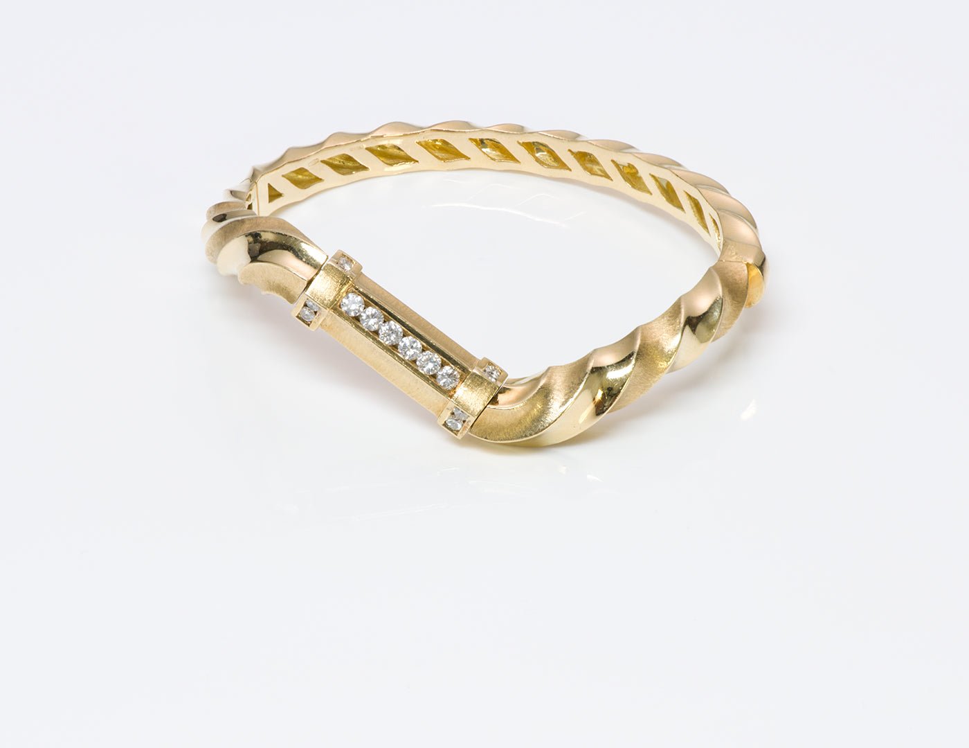 Twist 18K Gold & Diamond Bracelet