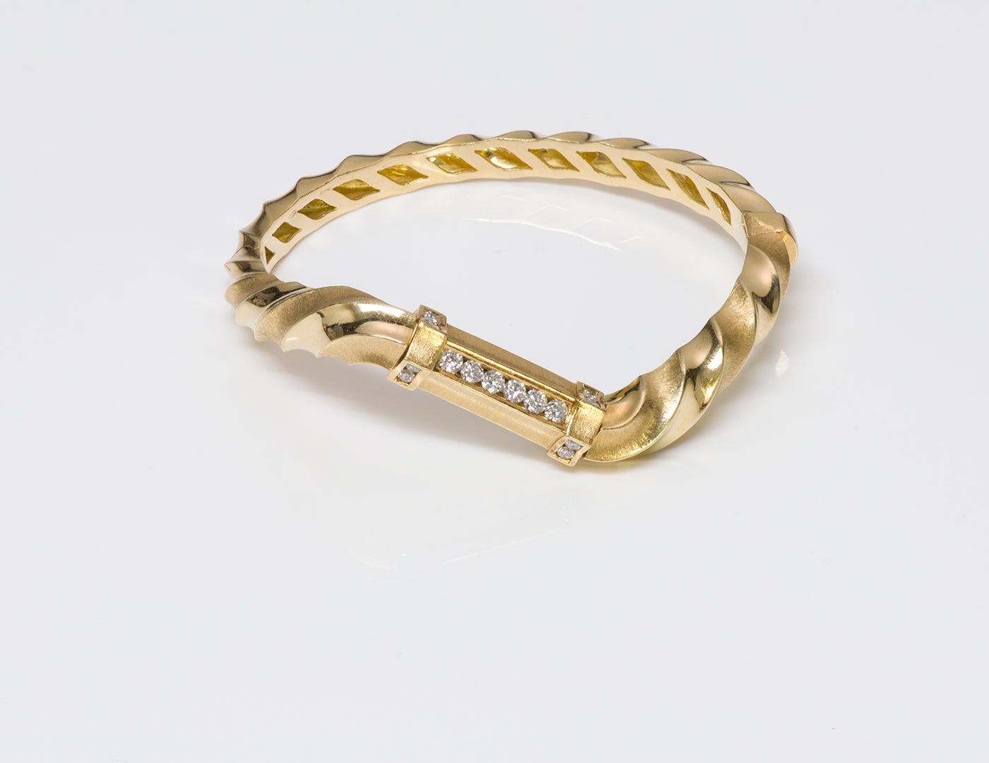 Twist 18K Gold & Diamond Bracelet