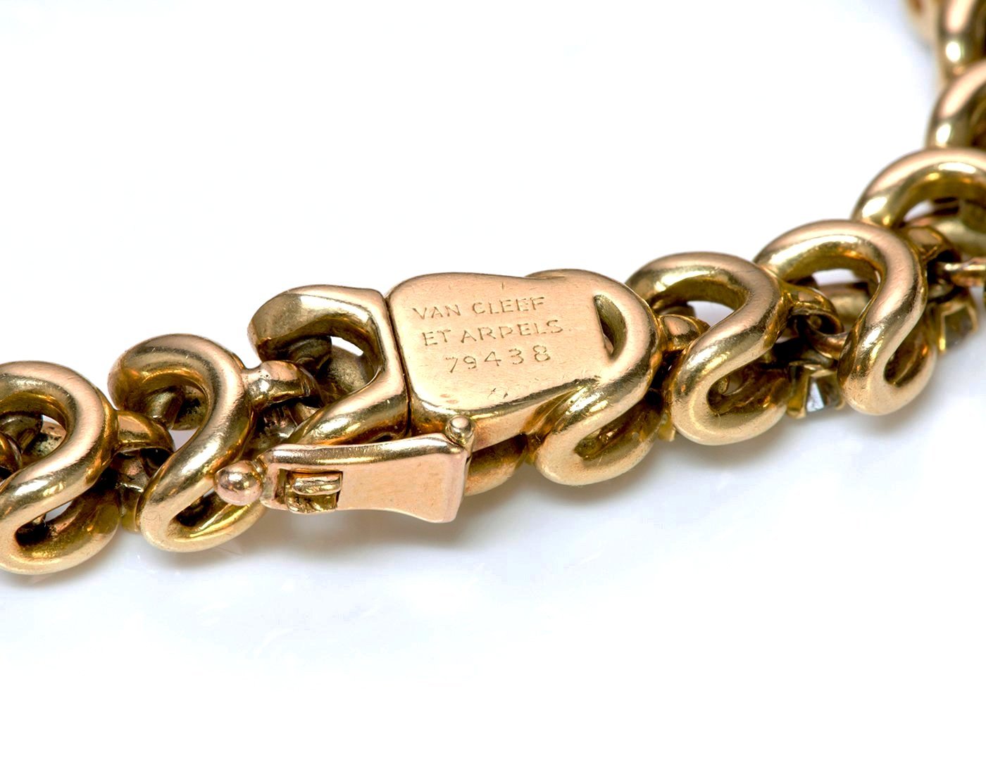 Van Cleef Arpels 18K Gold Diamond Link Bracelet