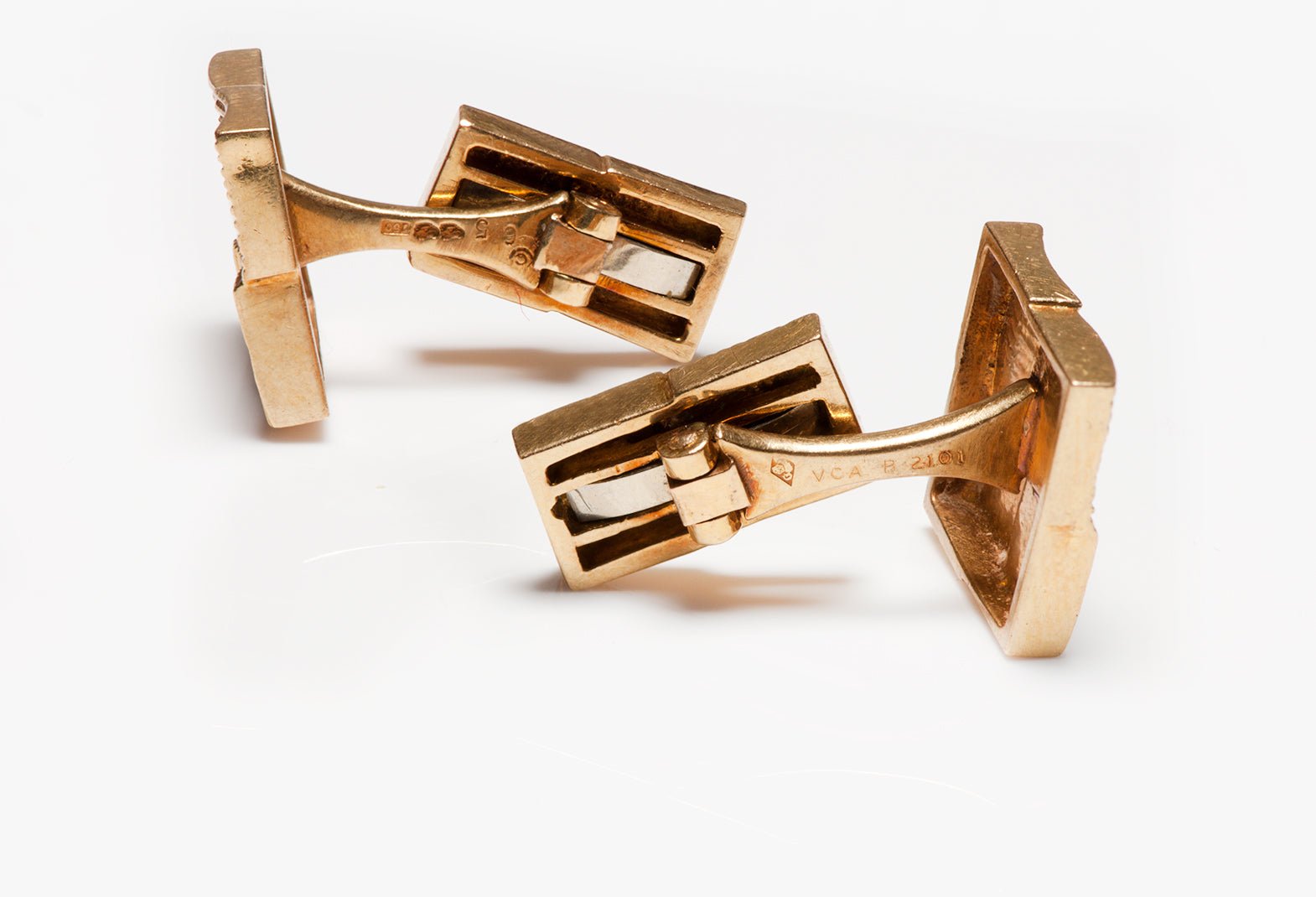 Van Cleef & Arpels Textured 18K Gold Cufflinks
