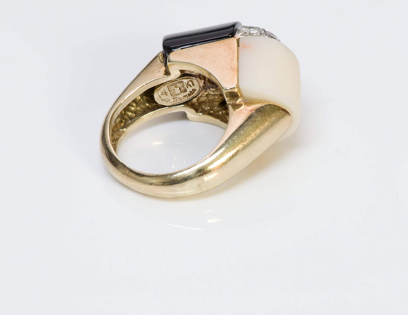 Vintage 14K Gold La Triomphe Onyx Coral Diamond Ring