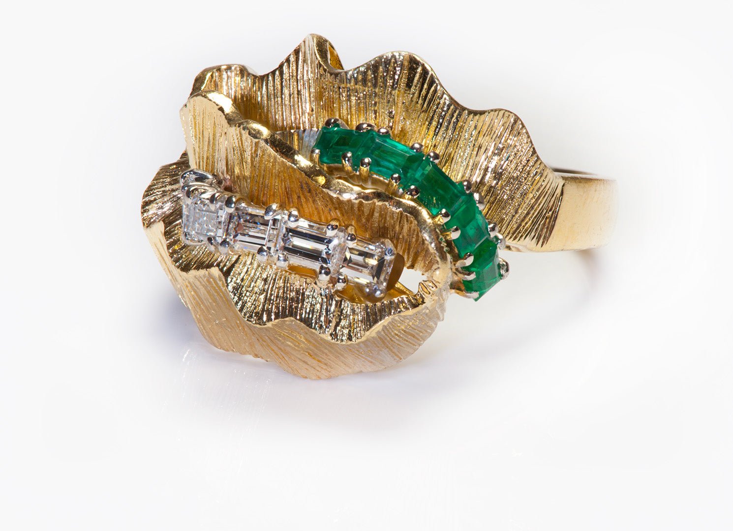 Vintage 18K Yellow Gold Emerald Baguette Diamond Ring