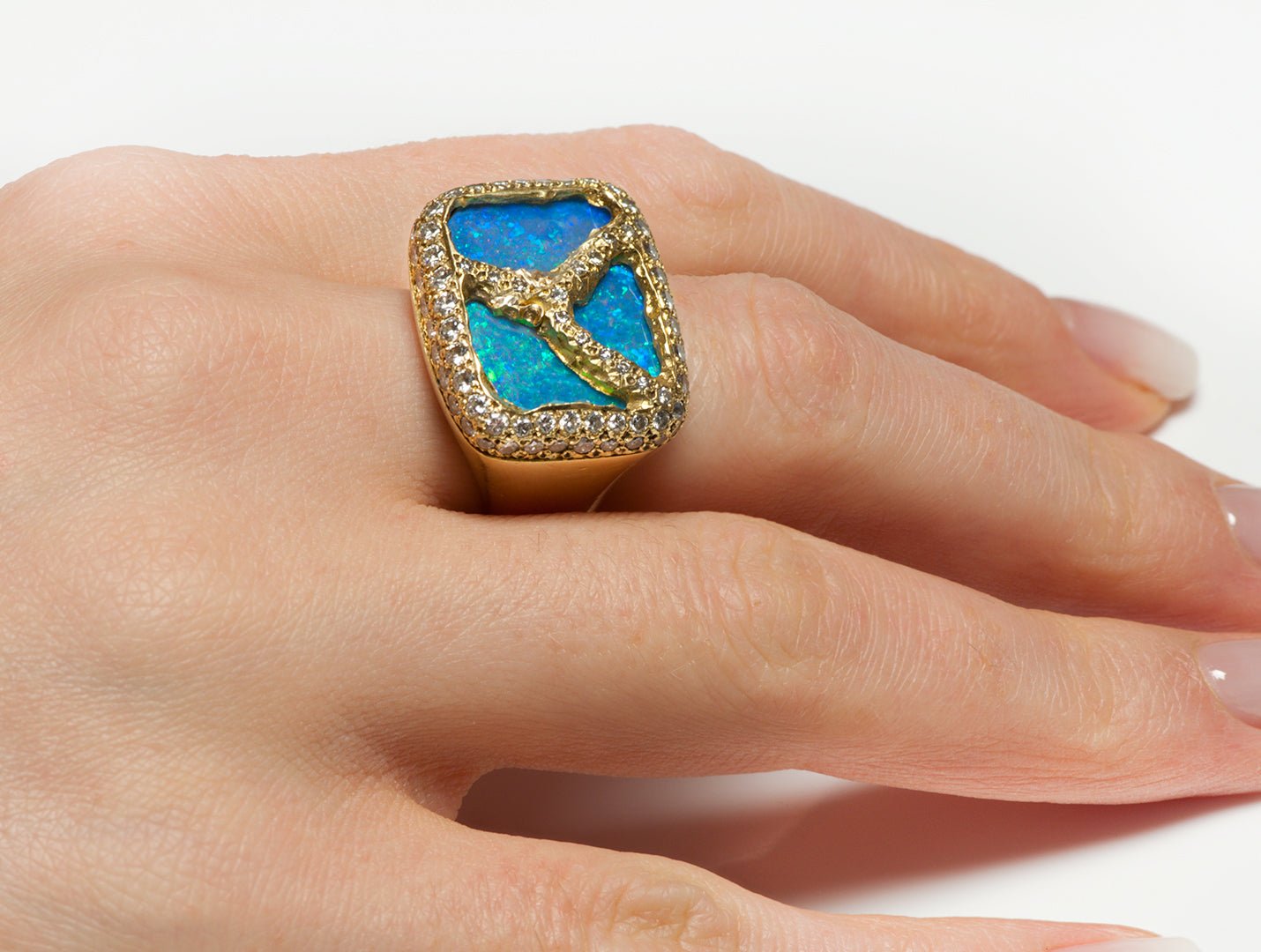 Vintage 18K Yellow Gold Opal Diamond Ring