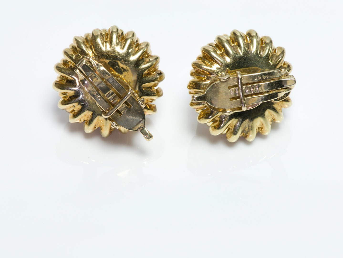 Vintage 18K Yellow Gold Pearl Earrings
