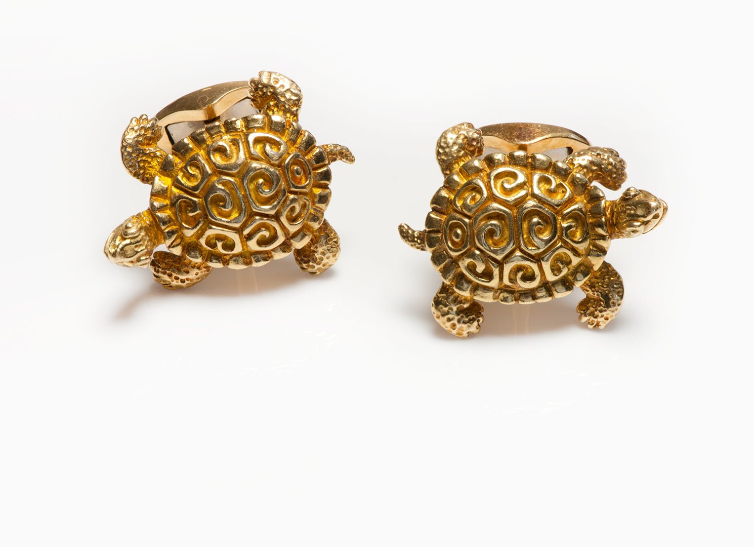 Vintage 18K Yellow Gold Turtle Cufflinks