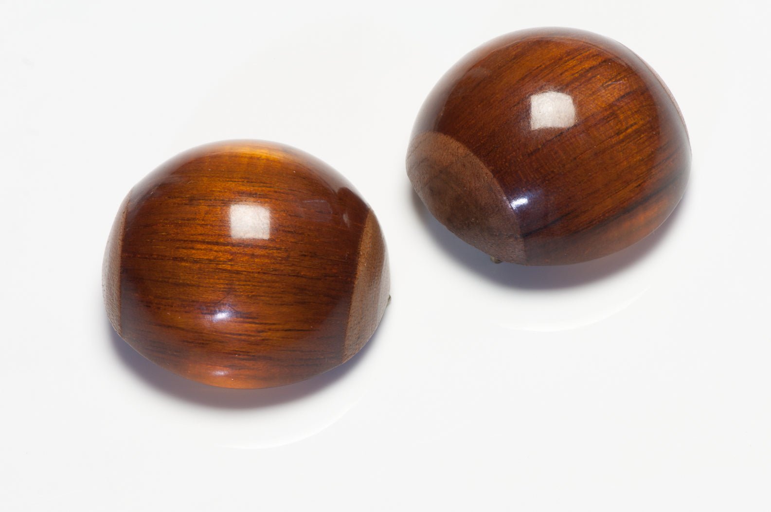 Vintage 1940’s Brown Wood Bakelite Chestnut Clips Brooches