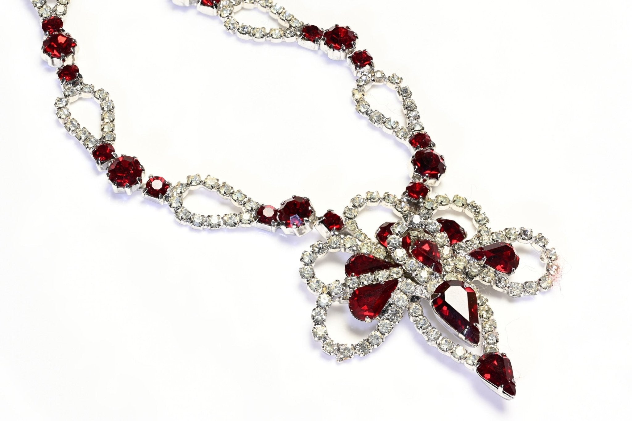 Vintage 1950’s Retro Rhodium Plated Red Crystal Flower Necklace