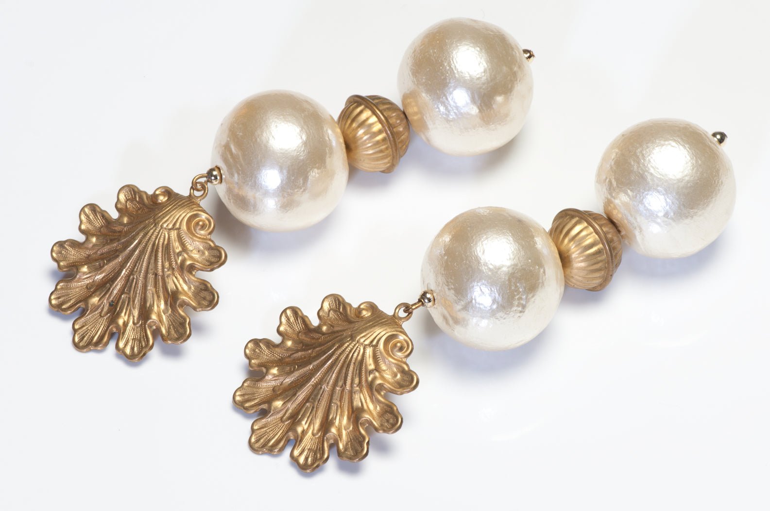 Vintage 1980's Long Cotton Pearl Leaf Drop Earrings
