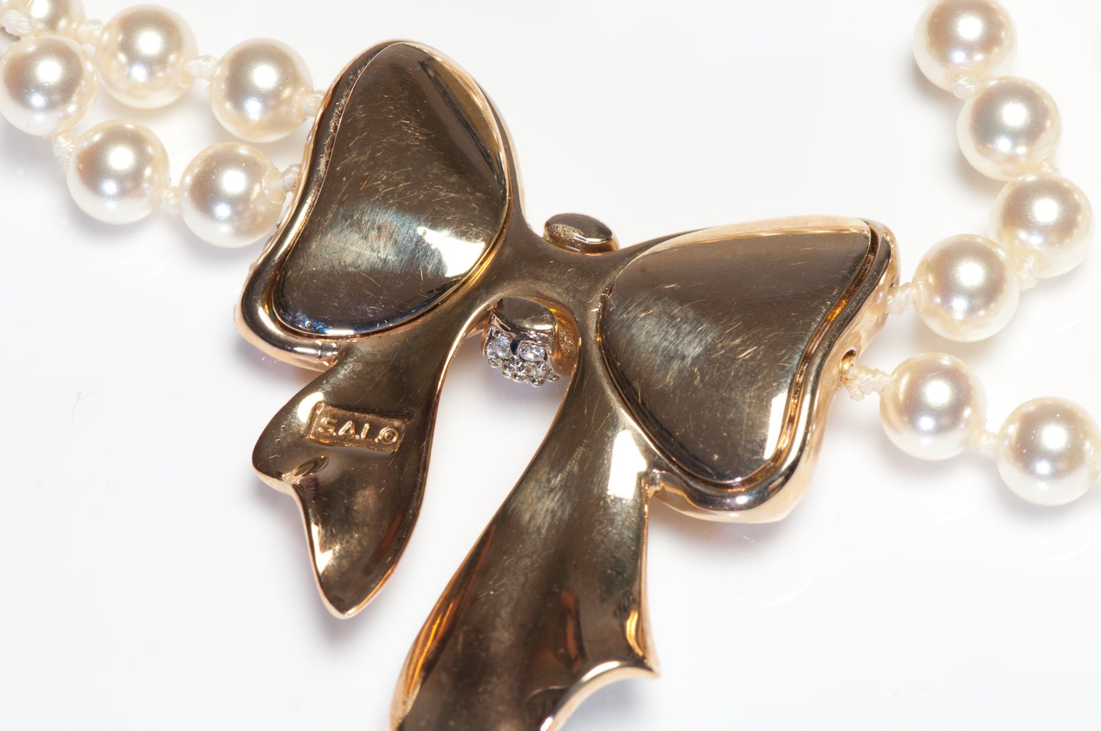 Vintage 1980’s Swarovski Gold Plated Pearl Crystal Bow Necklace