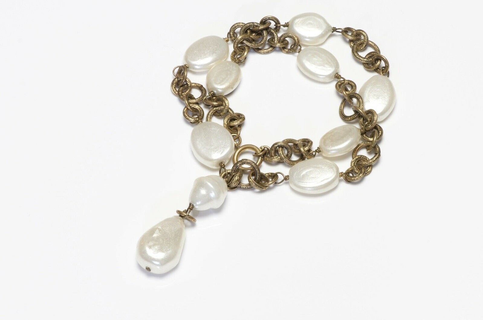 Vintage 1983 CHANEL Paris Pearl Chain Pendant Necklace