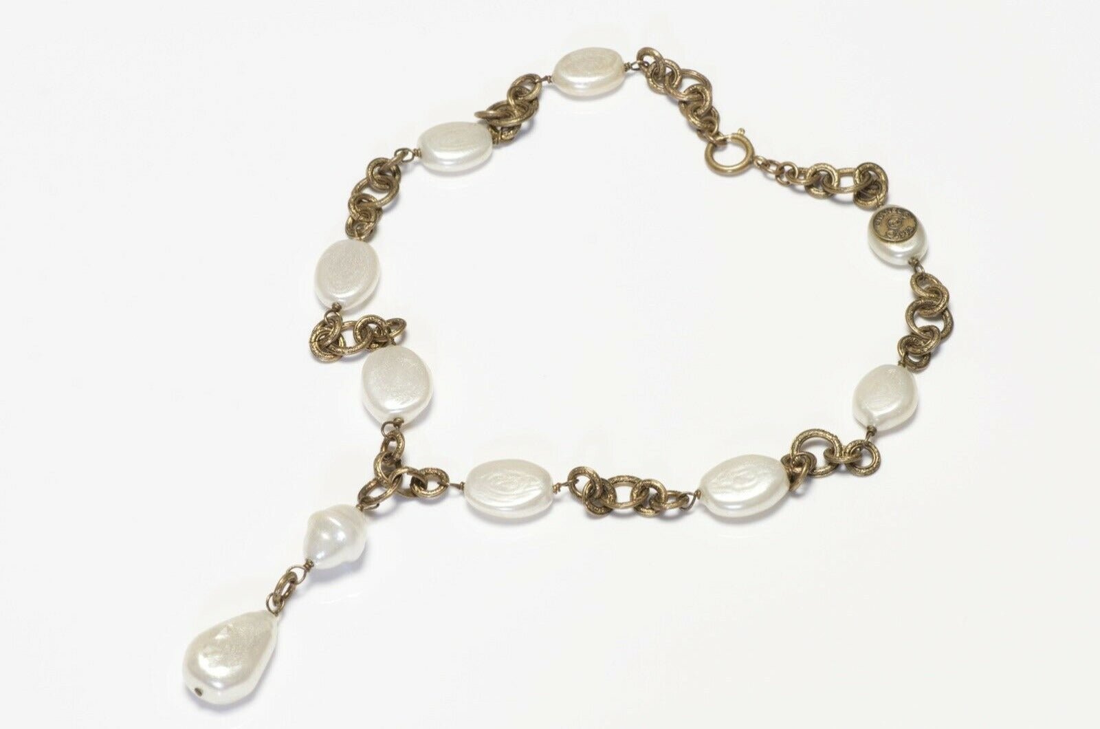 Vintage 1983 CHANEL Paris Pearl Chain Pendant Necklace