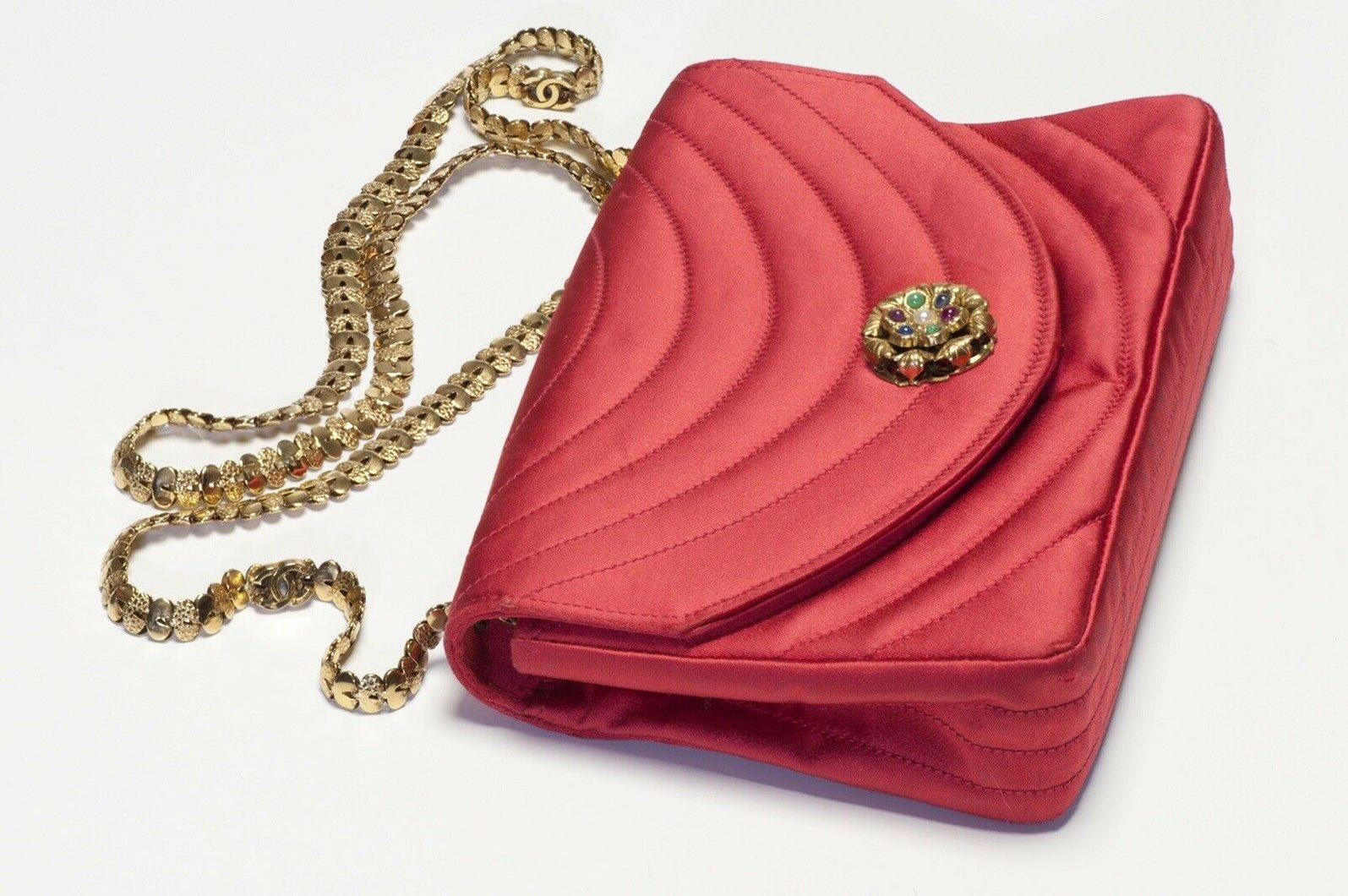 Vintage 1990’s CHANEL CC Red Satin Camellia Gripoix Clasp Bag