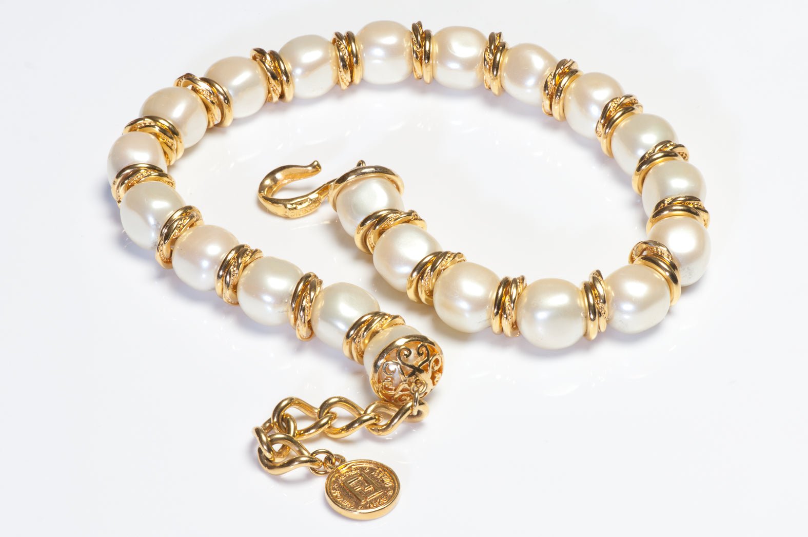 Vintage 1990’s Fendi Gold Plated Faux Pearl Beads Collar Necklace