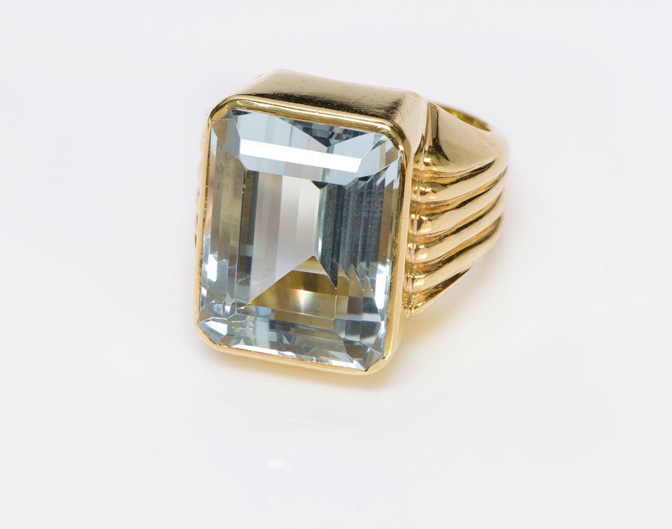 Vintage Aquamarine Gold Ribbed Ring