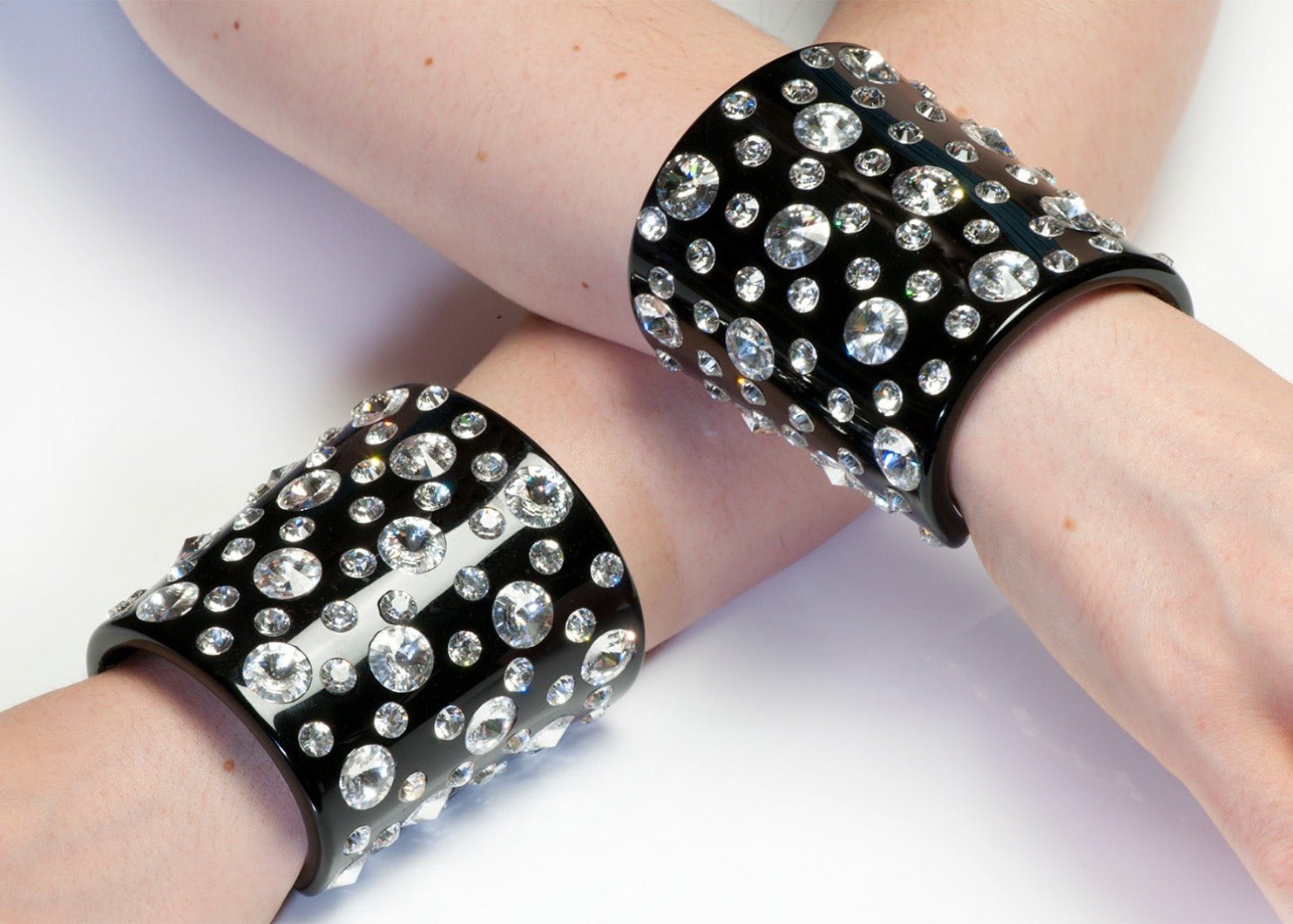 Vintage Bergdorf Goodman Black Resin Crystal Wide Cuff Bracelets Earrings Set
