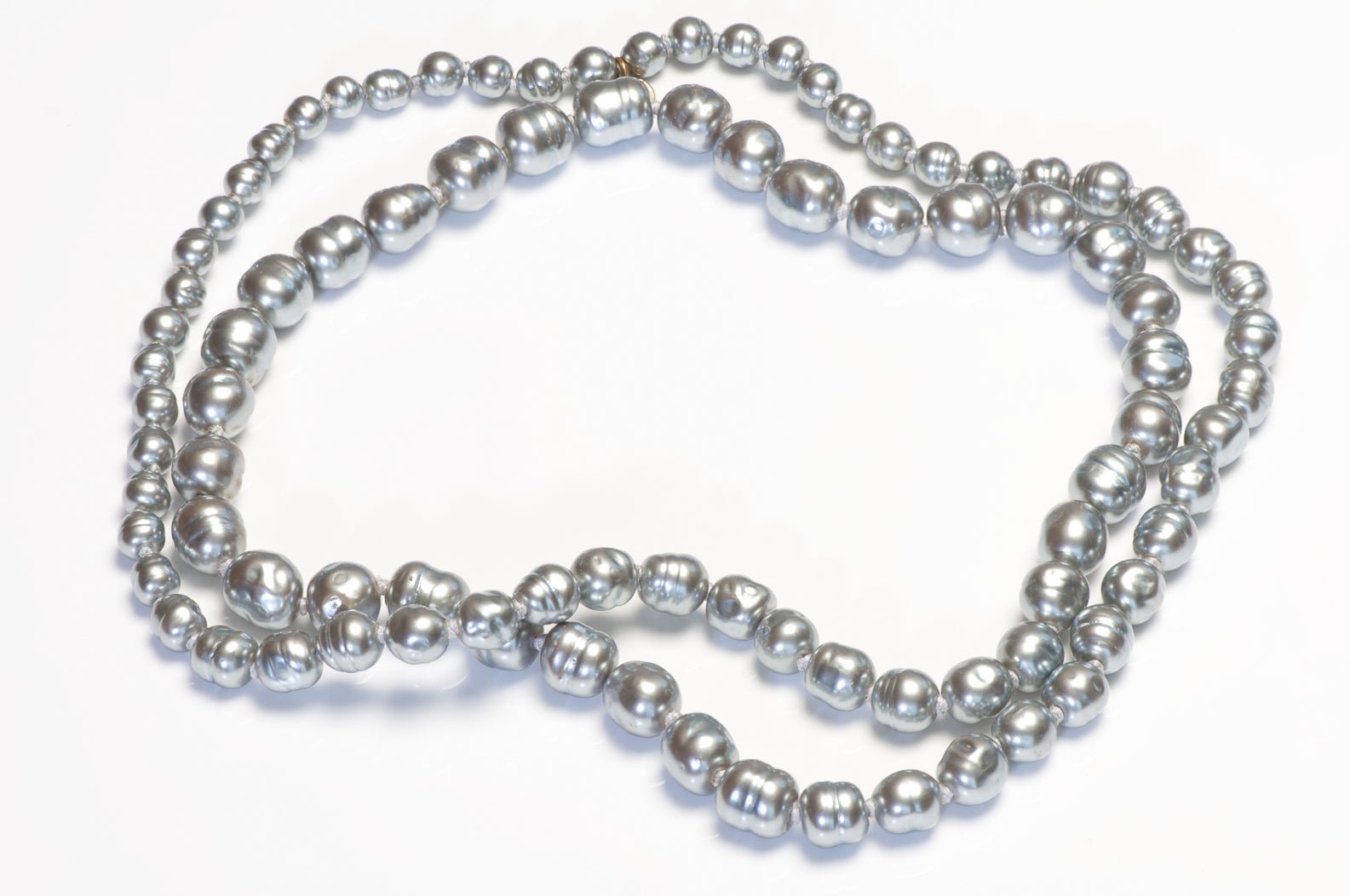 Vintage Chanel Paris 1981 Gray Baroque Pearl Sautoir Strand Necklace
