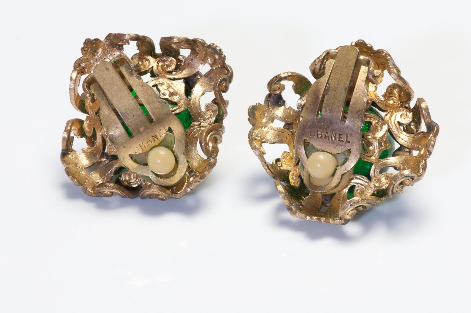 Vintage CHANEL Paris Maison Gripoix Green Glass Crystal Filigree Earrings
