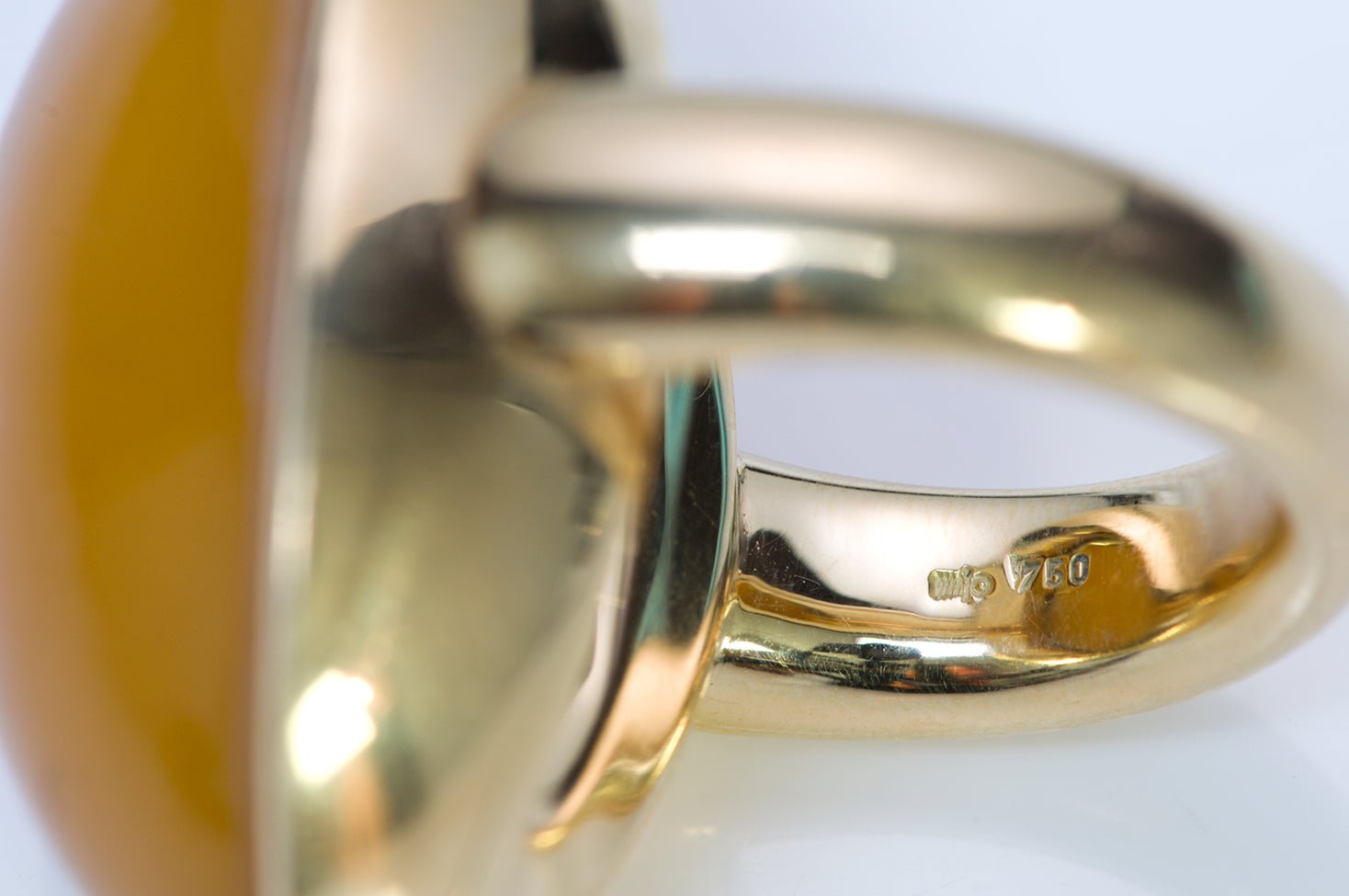 Vintage Majo Fruithof 18K Yellow Gold Amber Ring