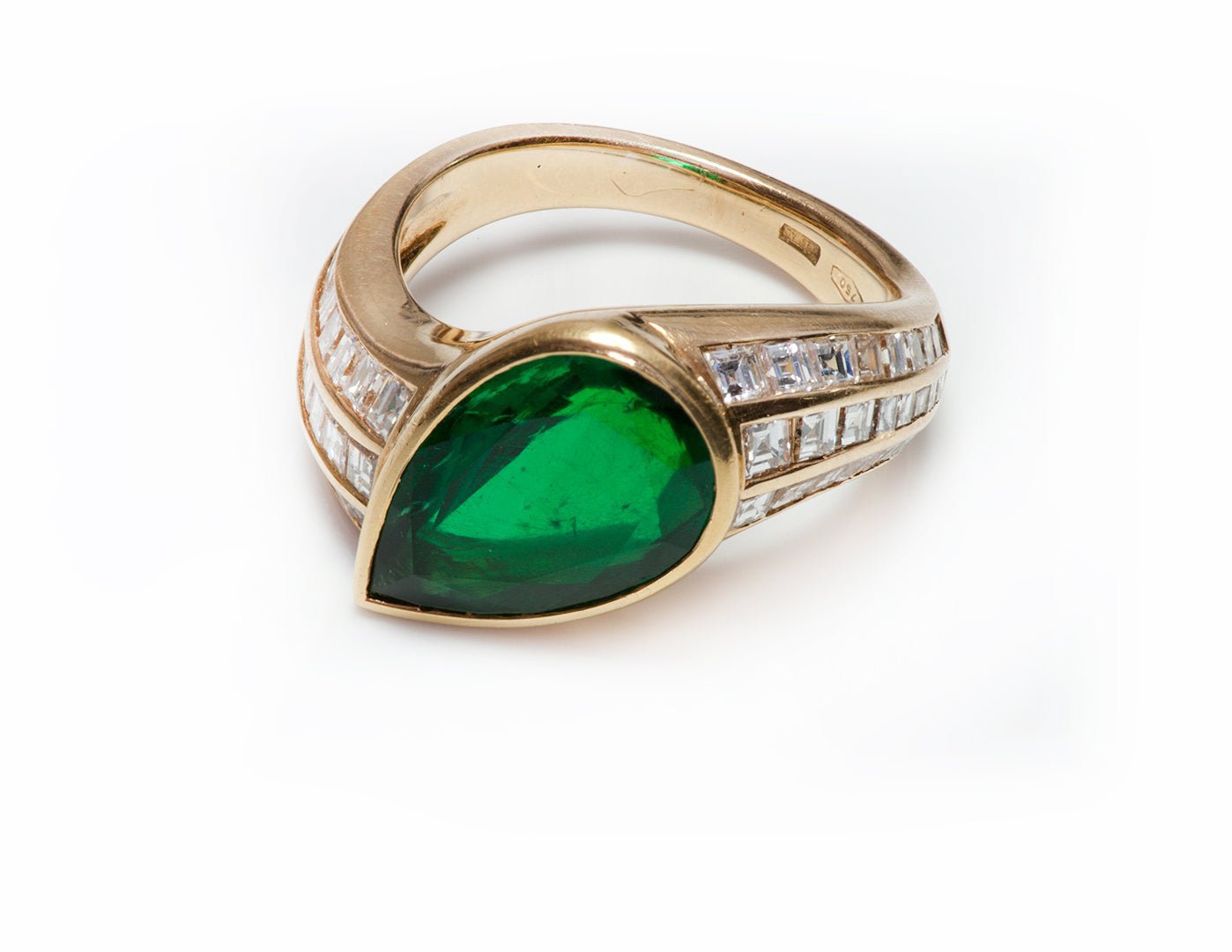 Vintage Pear Shaped Emerald Diamond 18K Yellow Gold Ring