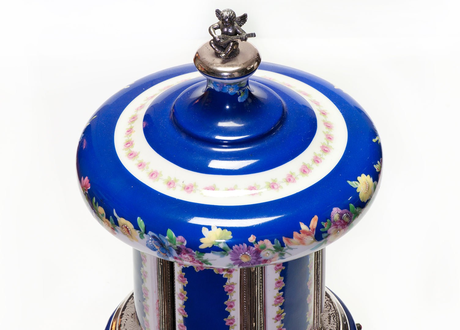 Vintage Reuge Enamel Carousel Cigarette Holder Music Box
