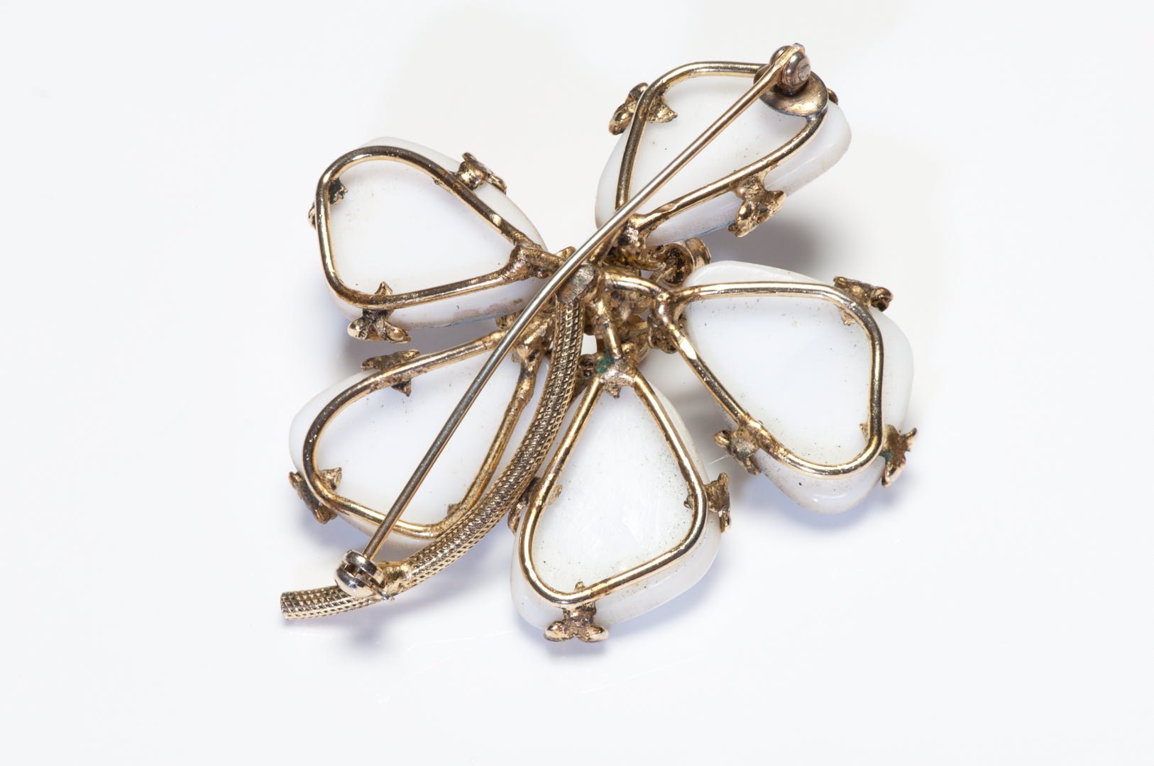 Vintage Schreiner NY 1950’s Blue Marbleized Stone Pink Crystal Flower Brooch