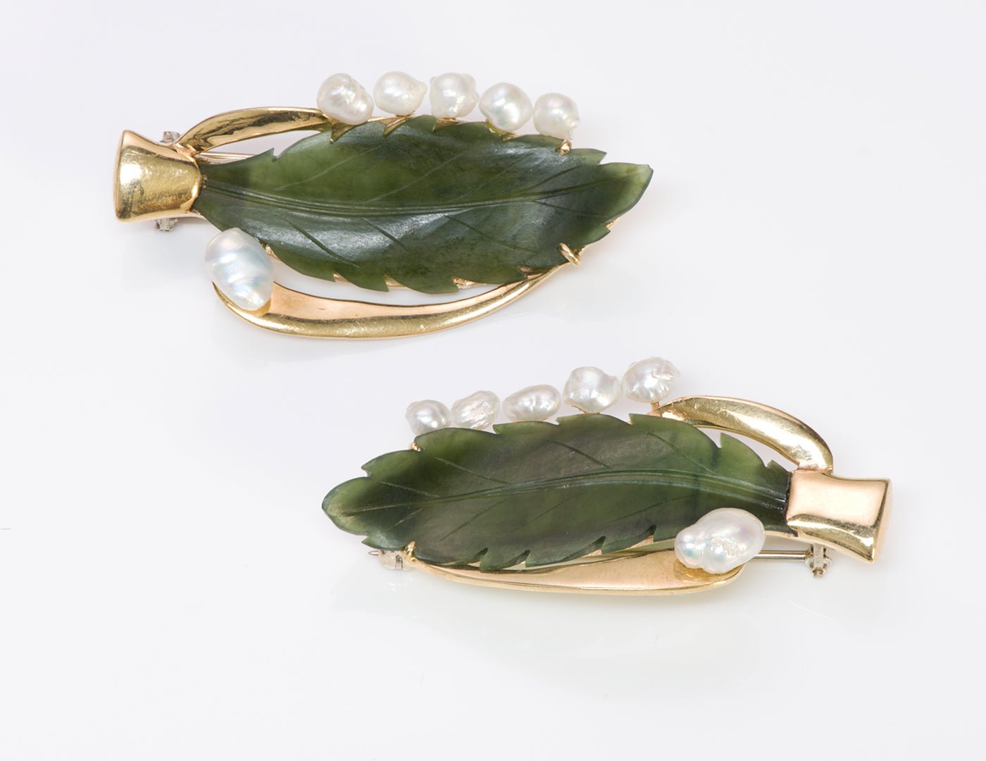 Wedderien Gold Nephrite Jade Freshwater Pearl Clips