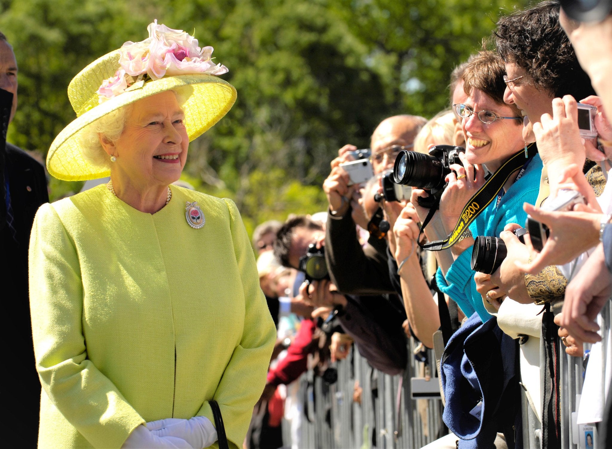 30 Fun And Interesting Facts About Queen Elizabeth II - DSF Antique Jewelry