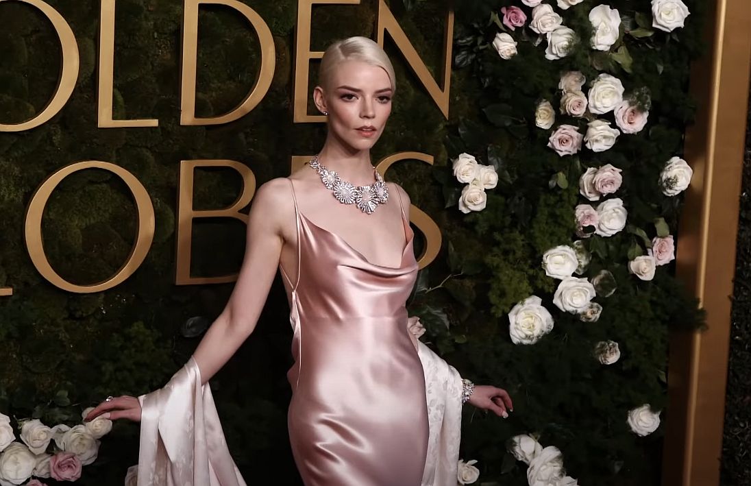 Anya Taylor-Joy jewelry golden globes