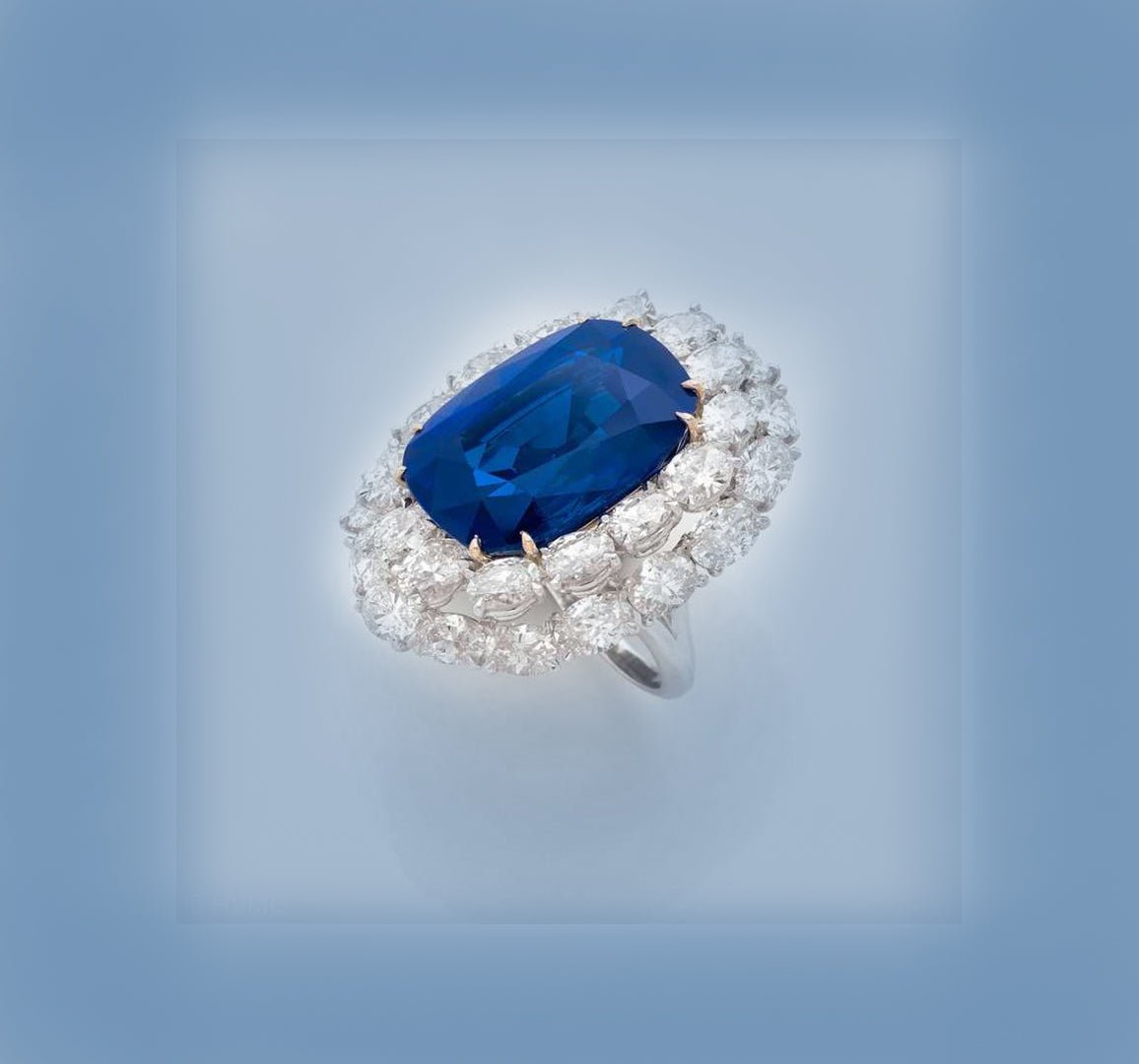 A Kashmir Sapphire Gold Ring Sold for Over 2 Million Euros at an Auction in Monaco - DSF Antique Jewelry